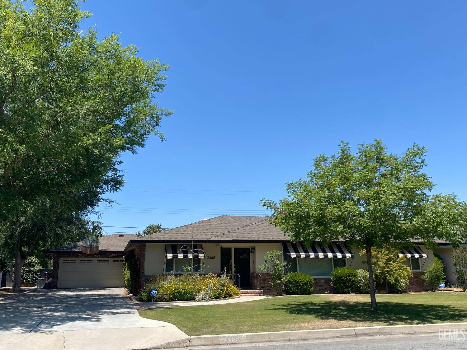 Bakersfield, CA 93301,2465 Pine Street