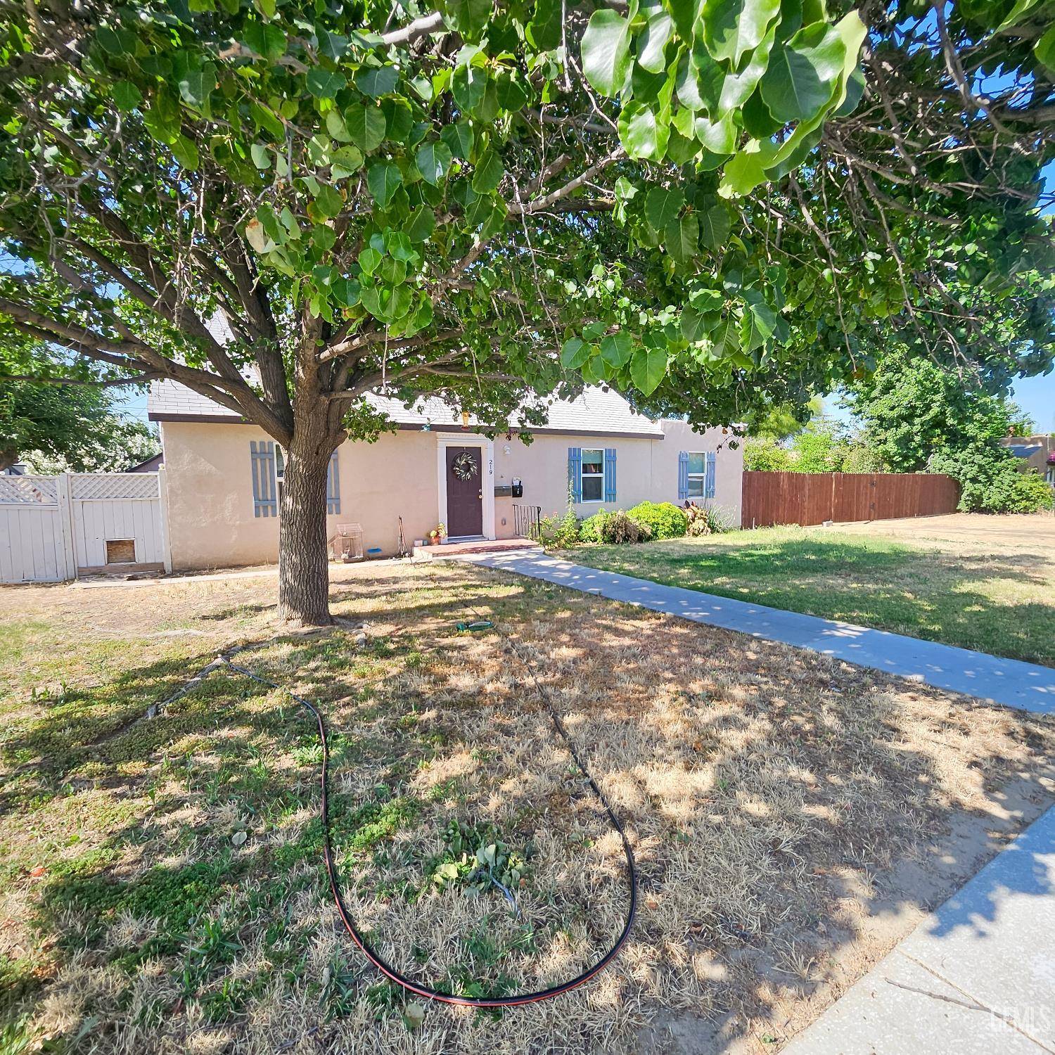 Bakersfield, CA 93305,219 Lincoln Street