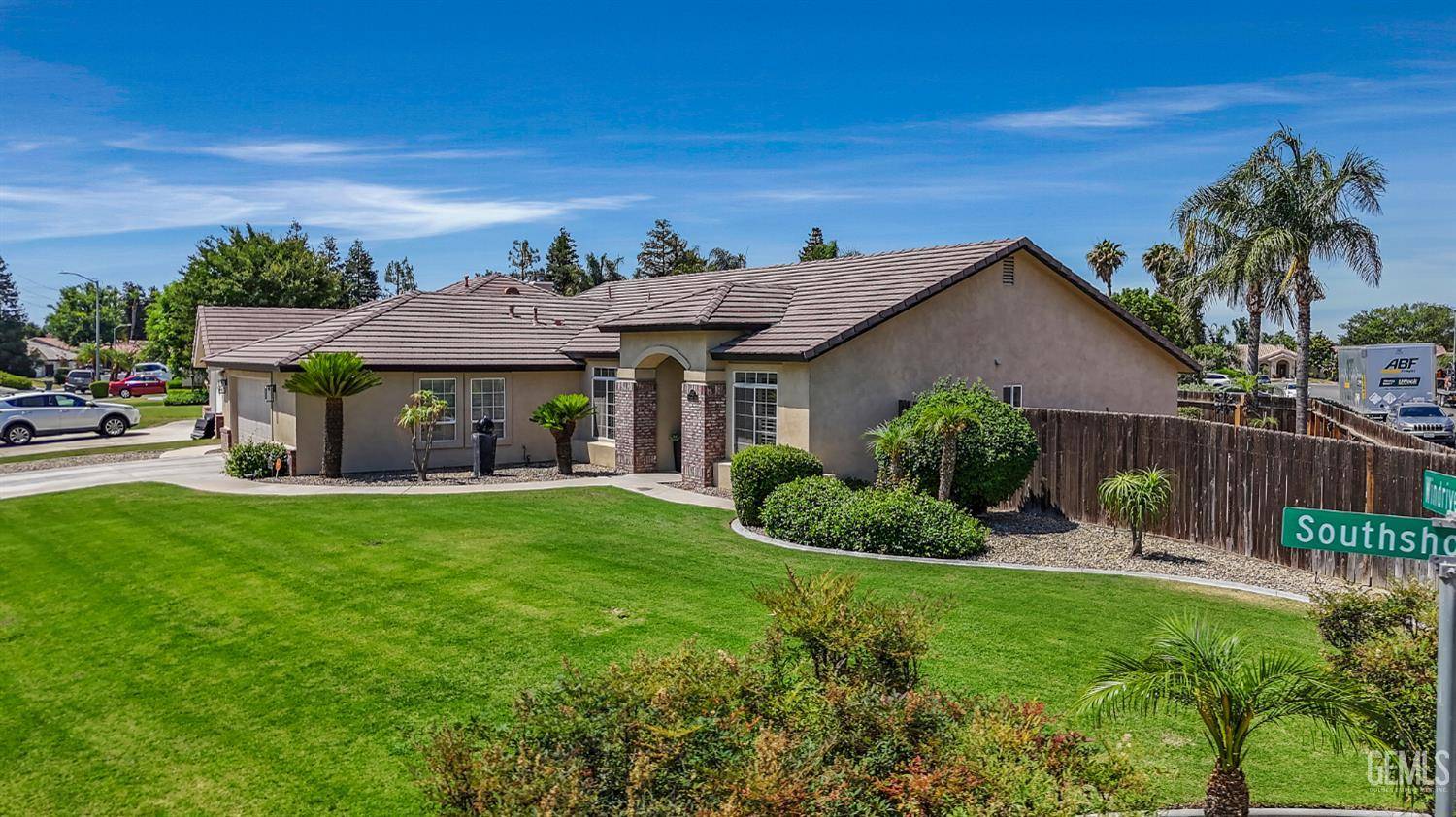 Bakersfield, CA 93312,5407 Southshore Drive