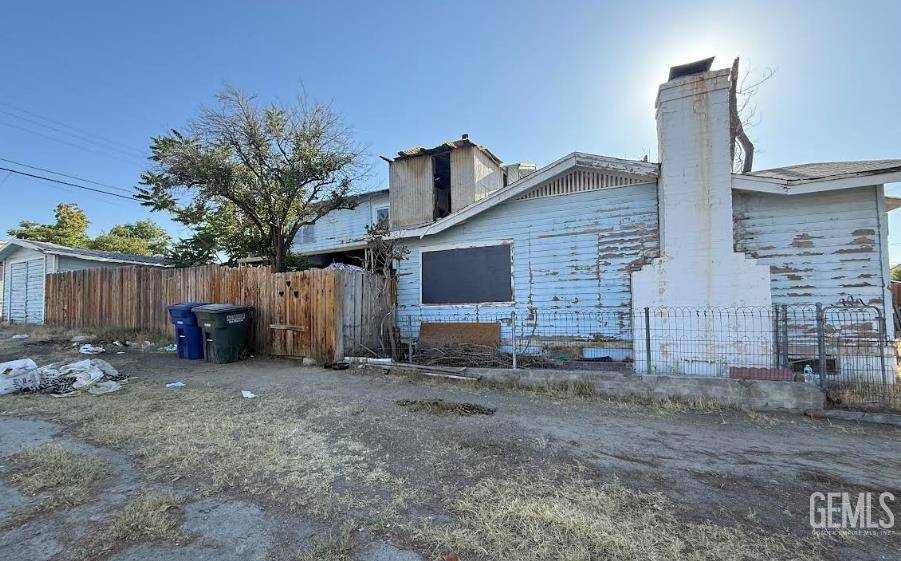 Taft, CA 93268,301 A Street
