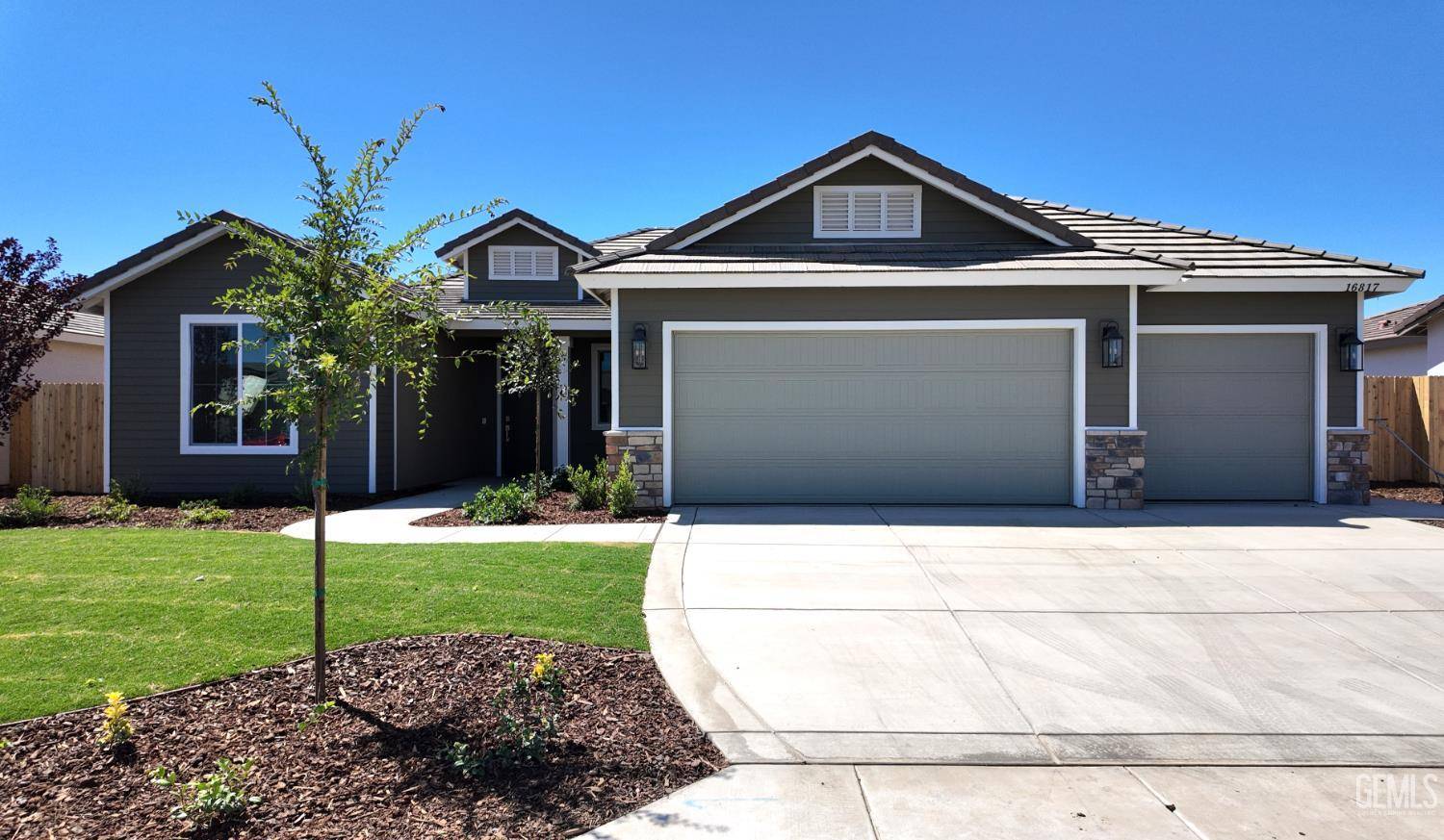 Bakersfield, CA 93314,16817 Muscatine Lane