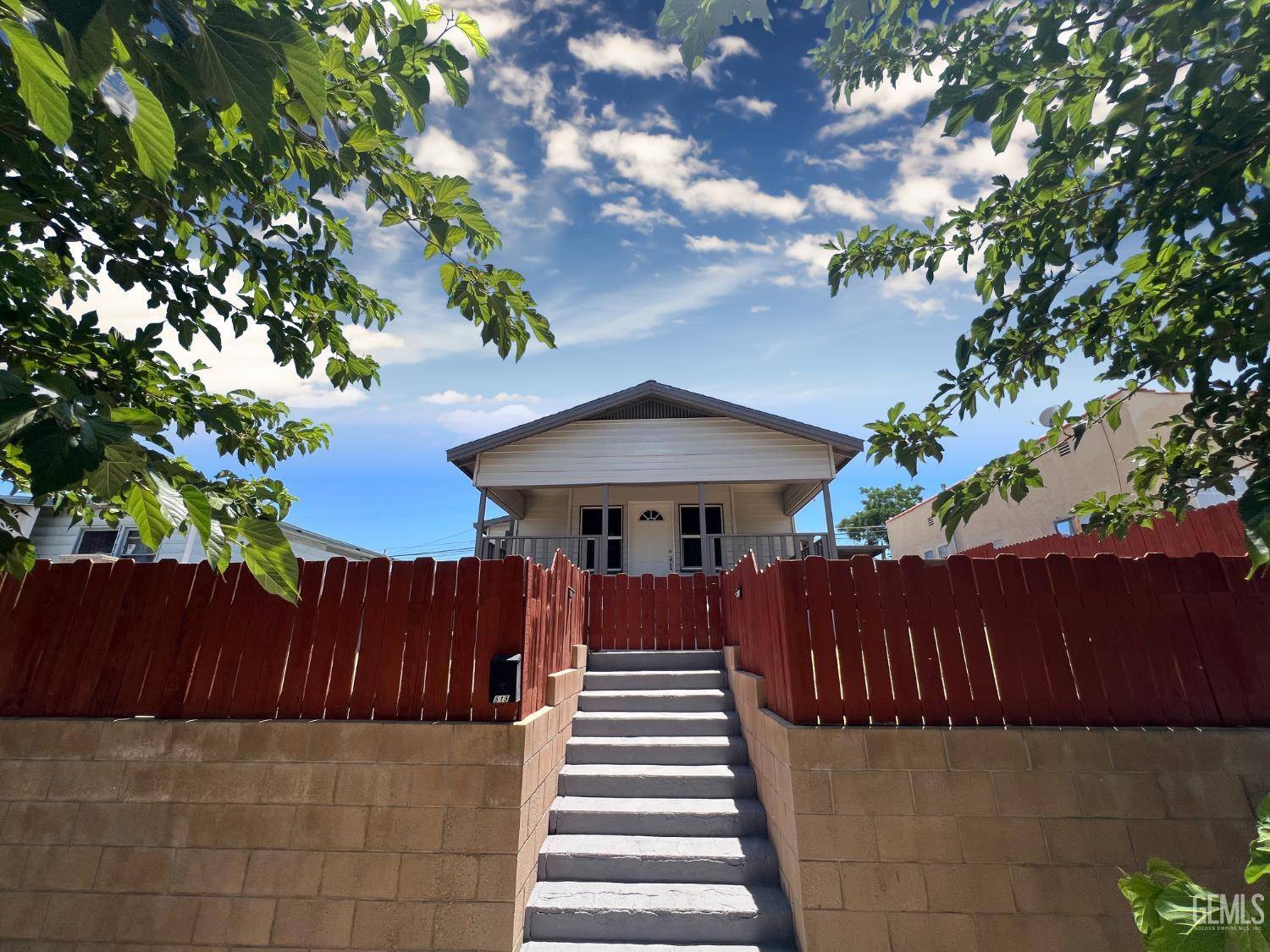 Taft, CA 93268,515 B Street