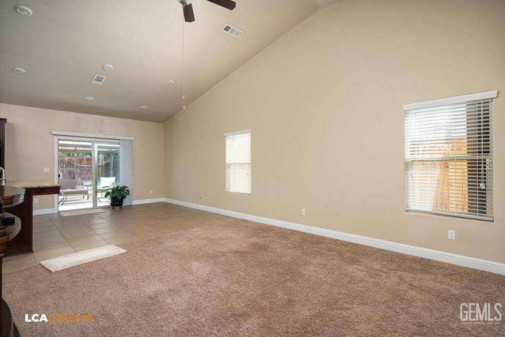 Shafter, CA 93263,9434 Red Pine Drive