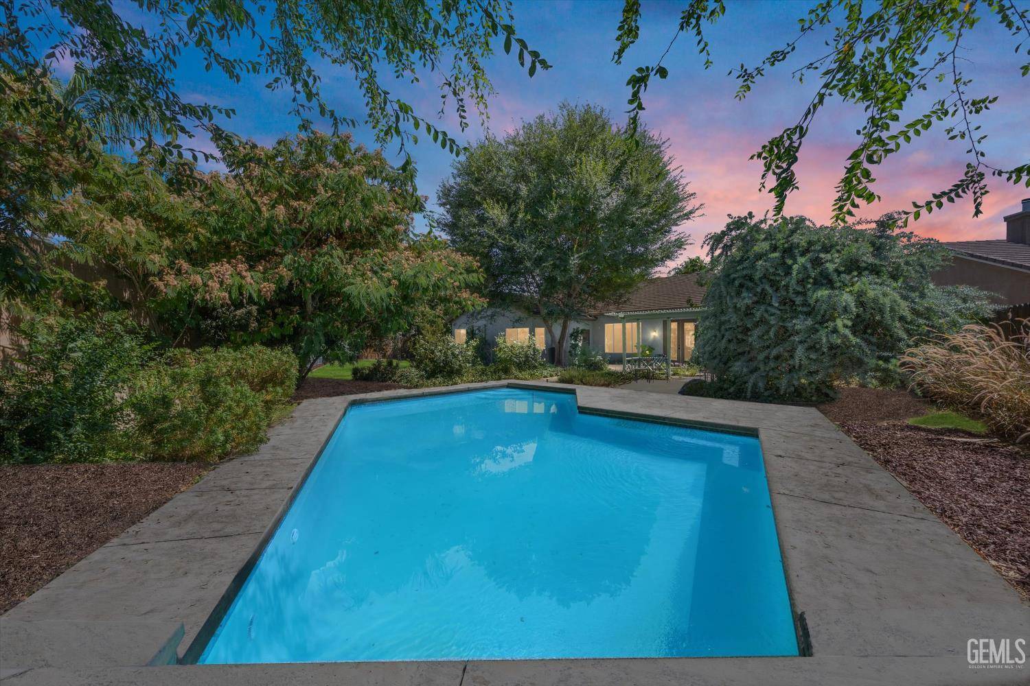 Bakersfield, CA 93311,1302 Calaveras Park Drive