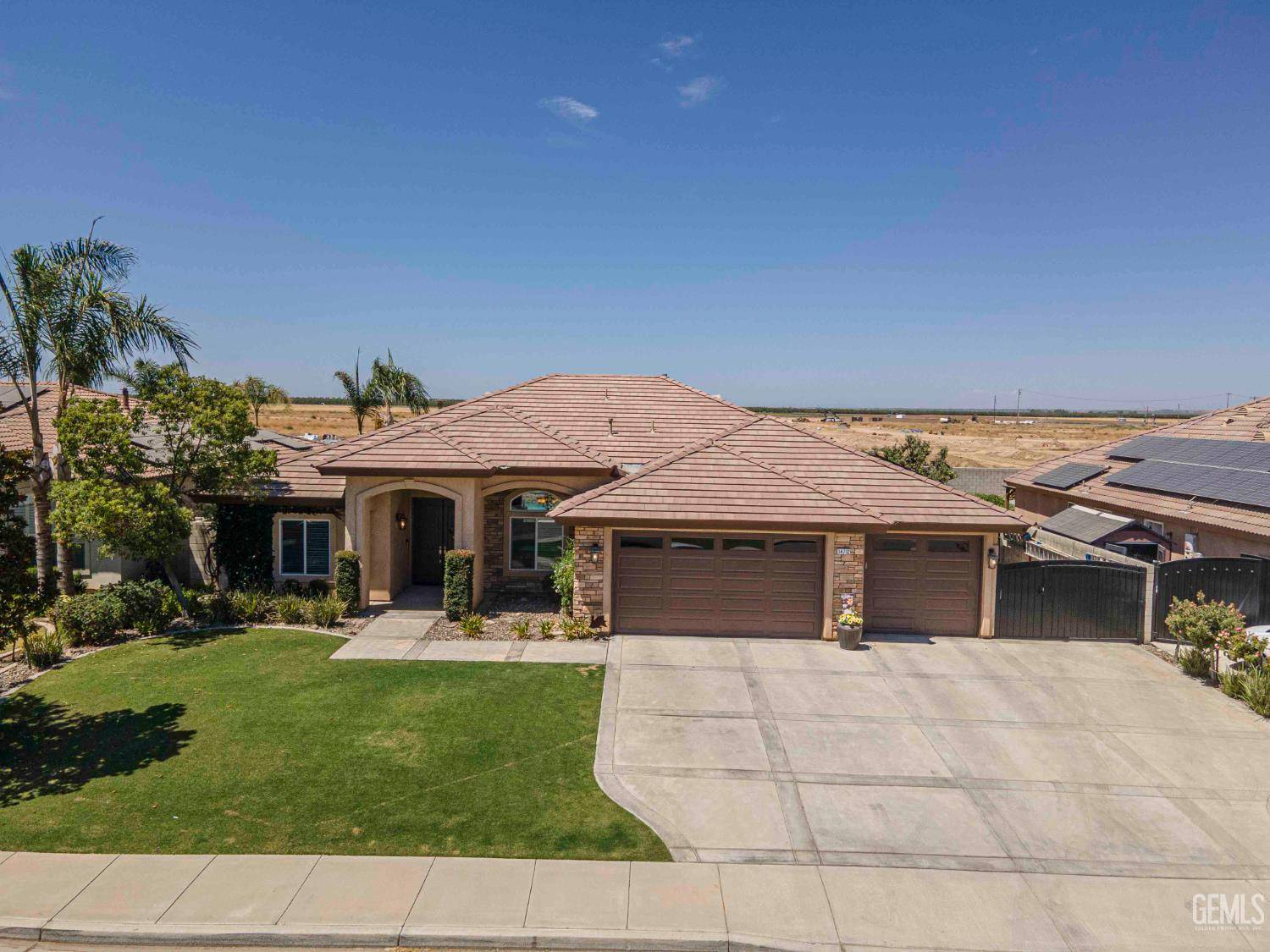 Bakersfield, CA 93314,14712 Pams Way
