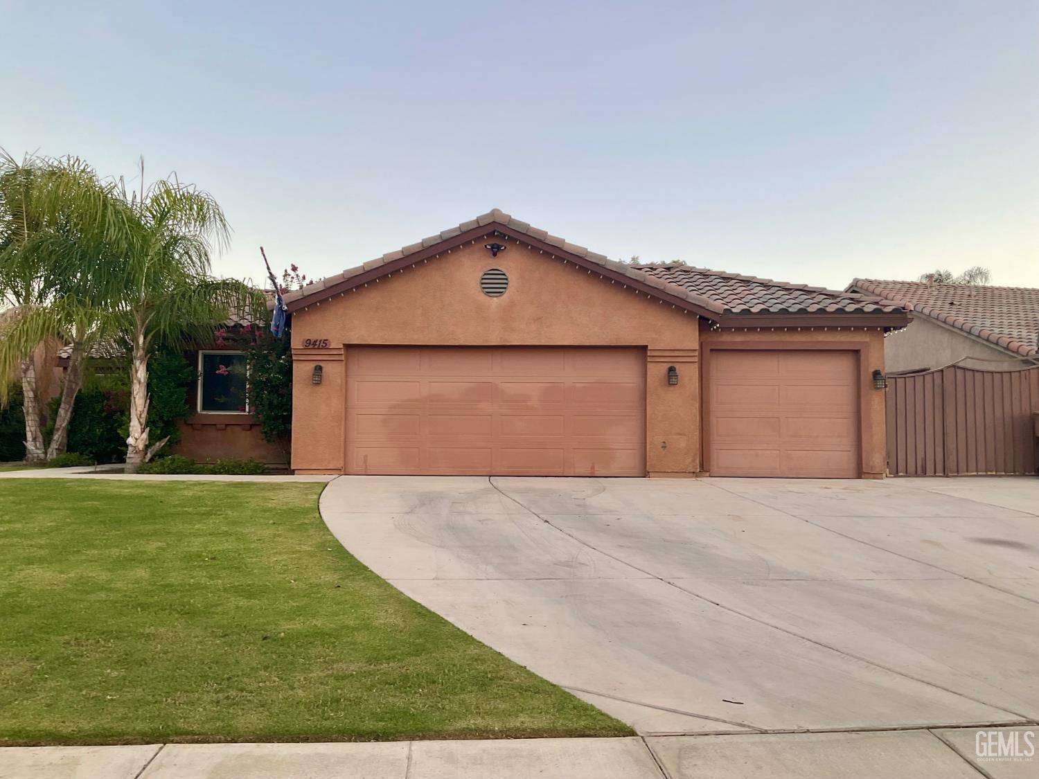 Bakersfield, CA 93311,9415 Meadow Falls Drive