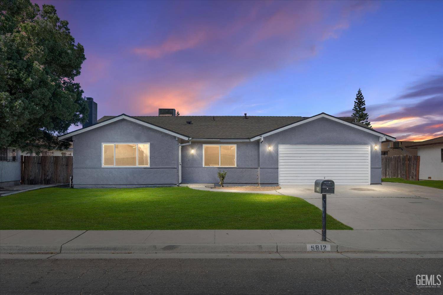 Bakersfield, CA 93309,5812 Appletree Lane