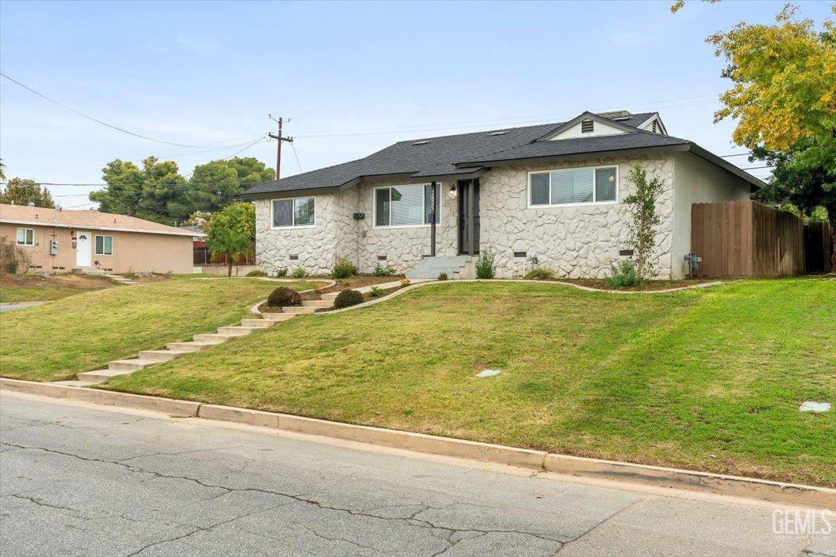 Bakersfield, CA 93305,2825 Arnold Street