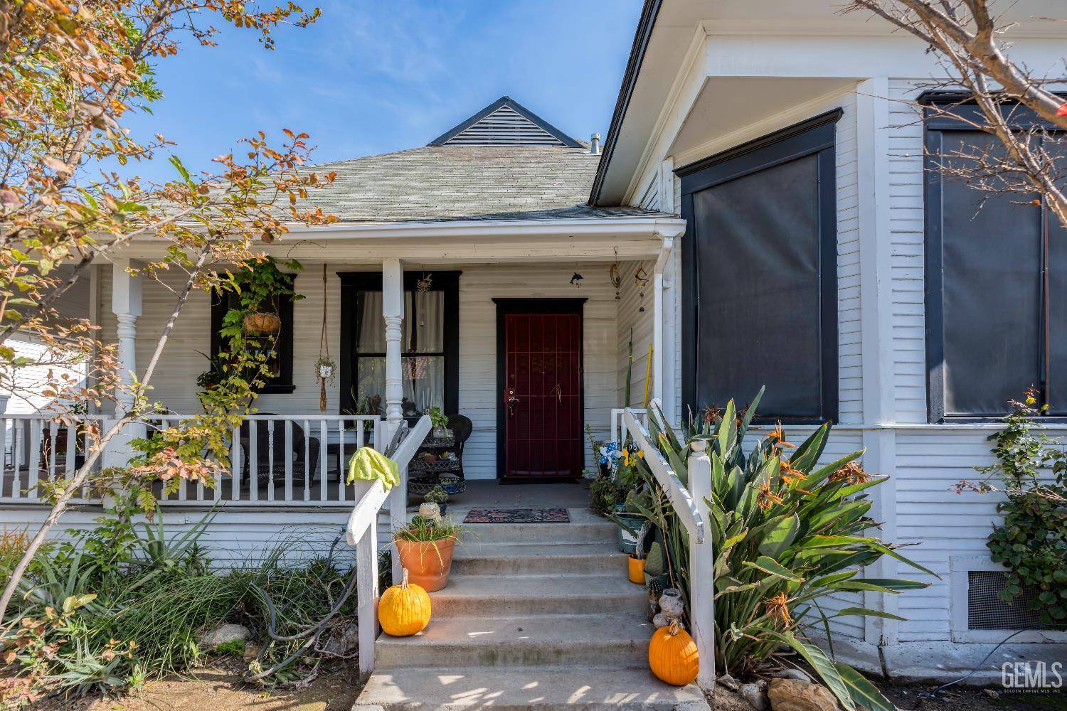 Bakersfield, CA 93301,0 2124 E Street