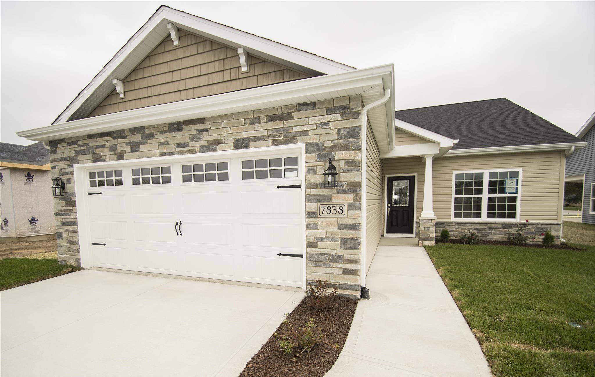 Fort Wayne, IN 46835,7838 Sunbeam Cove