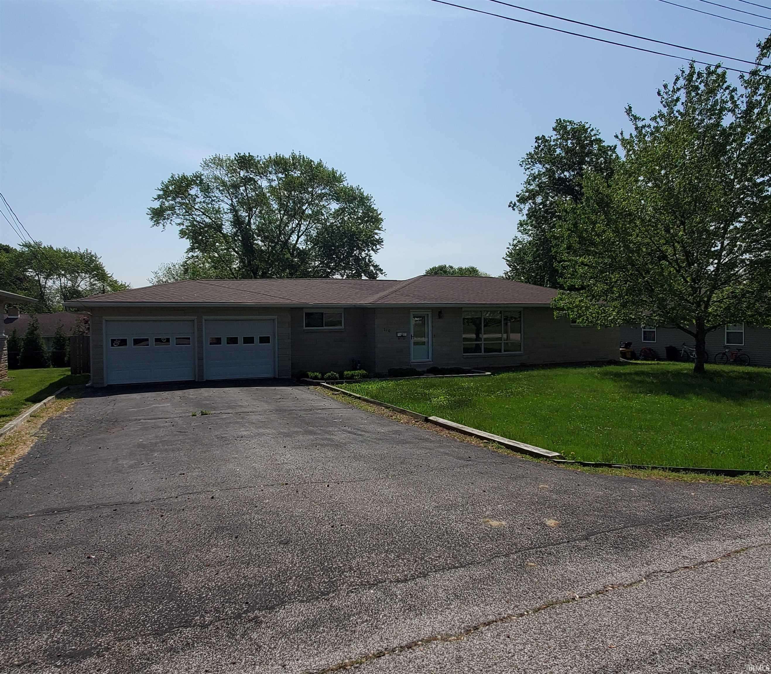 Lawrenceville, IL 62439,210 Monroe Street