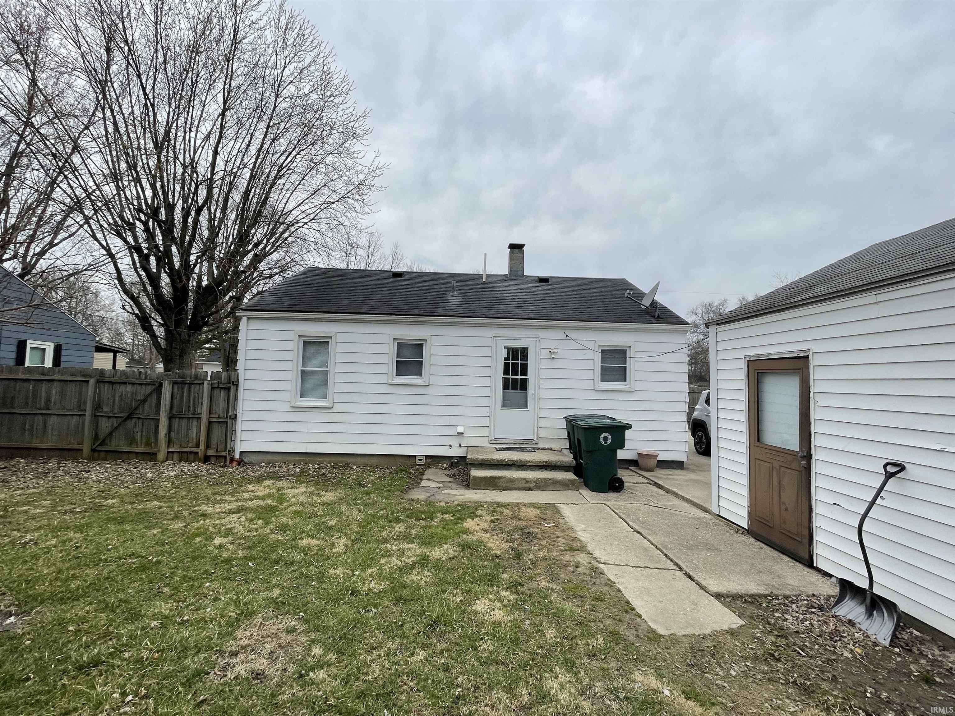 Muncie, IN 47302,1924 E 17th Street