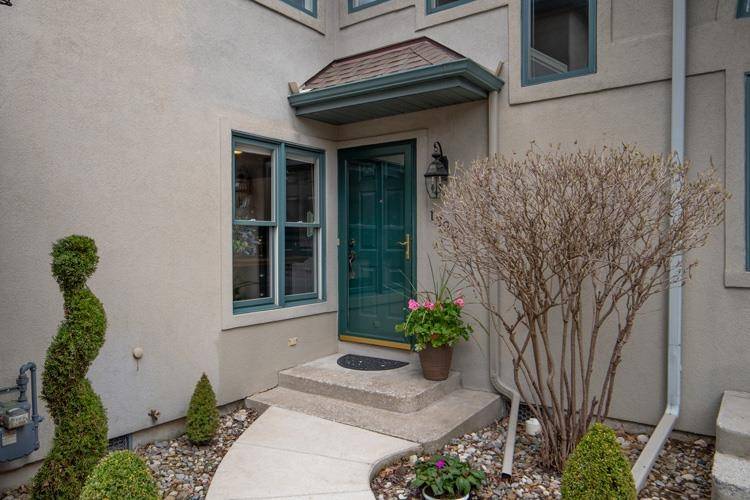 Mishawaka, IN 46545,1322 Bridgewater Way
