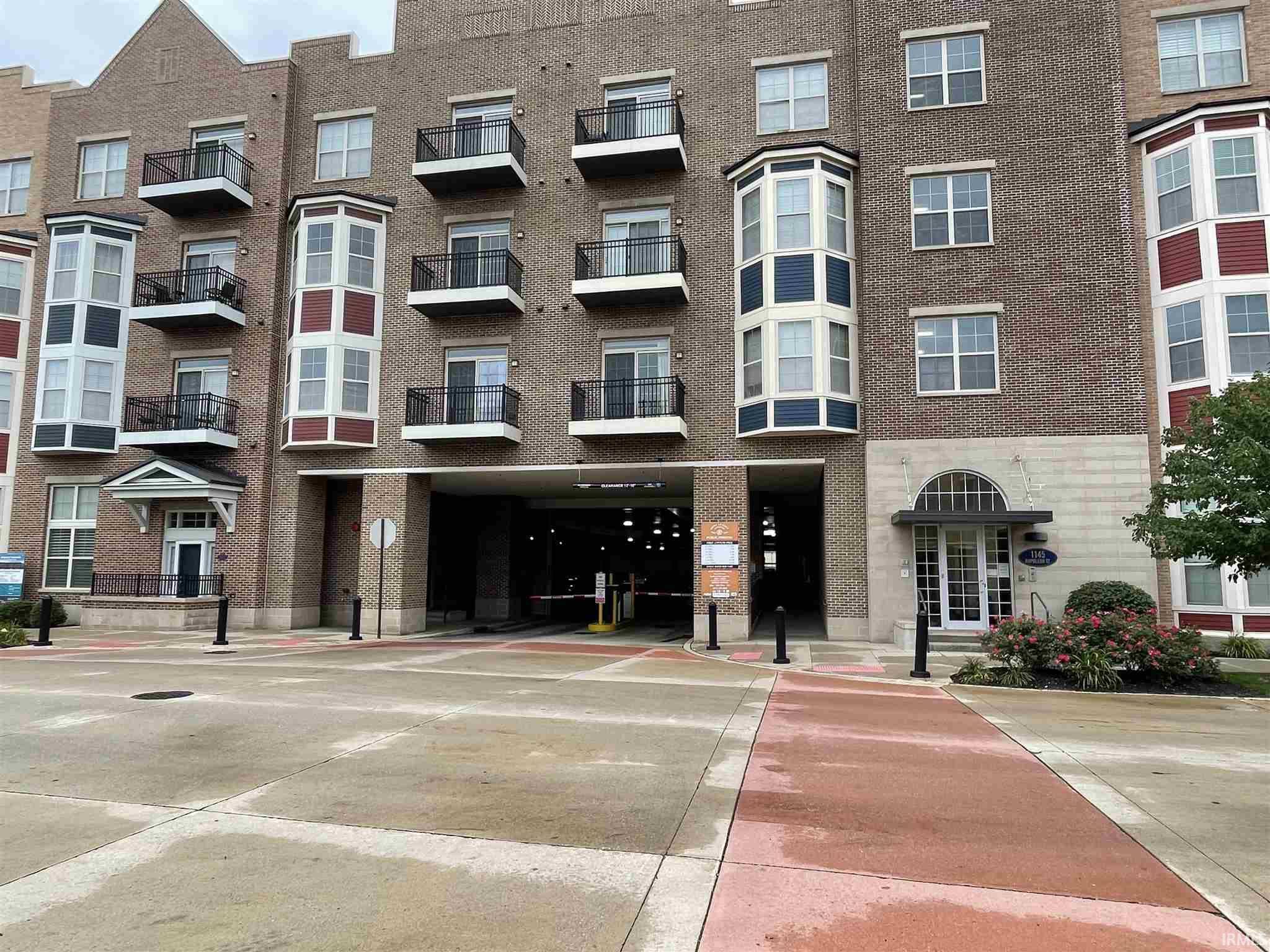 South Bend, IN 46617,1145 E Napoleon Street #204