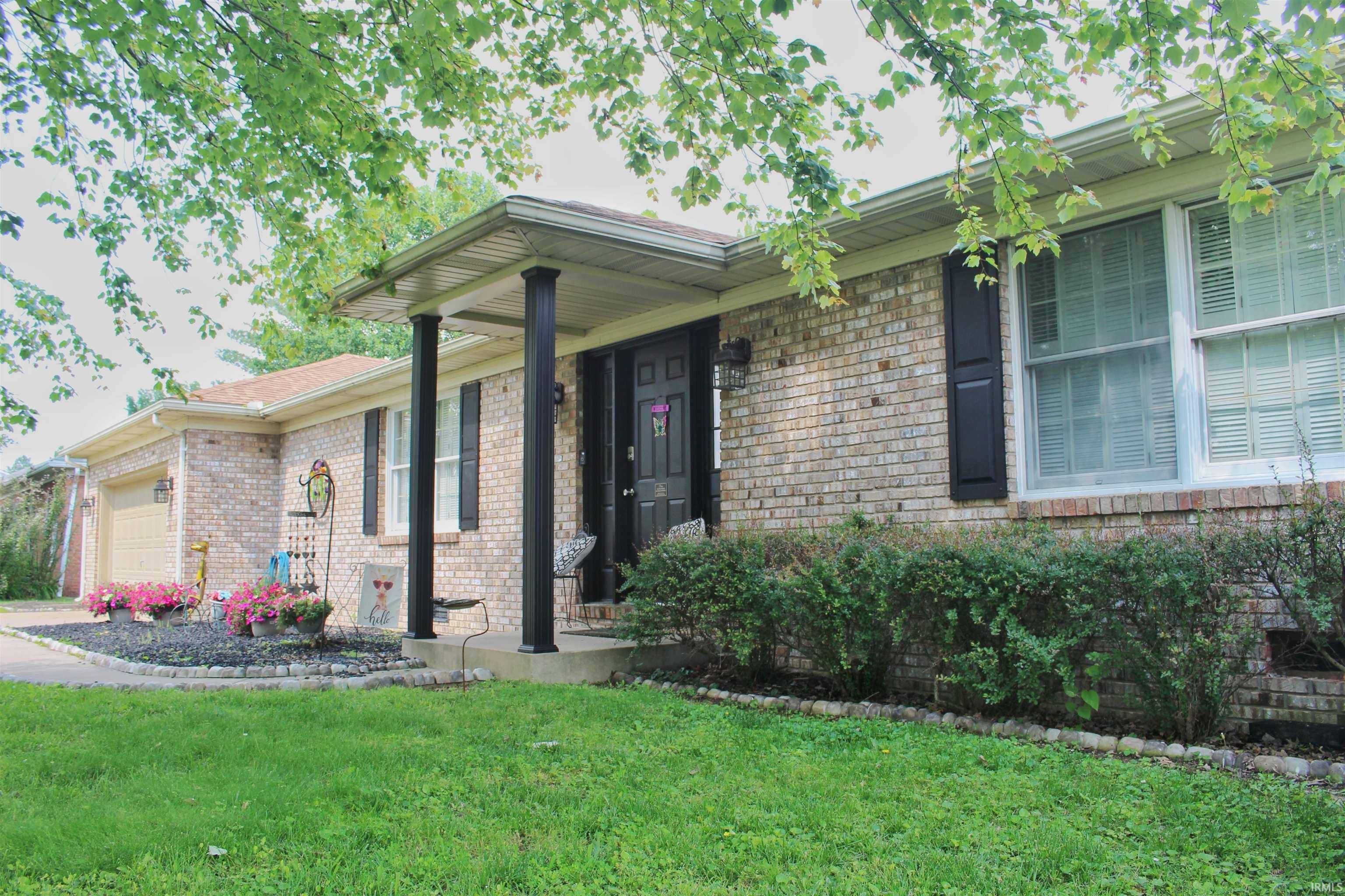 Evansville, IN 47715,840 E Crestwood Drive