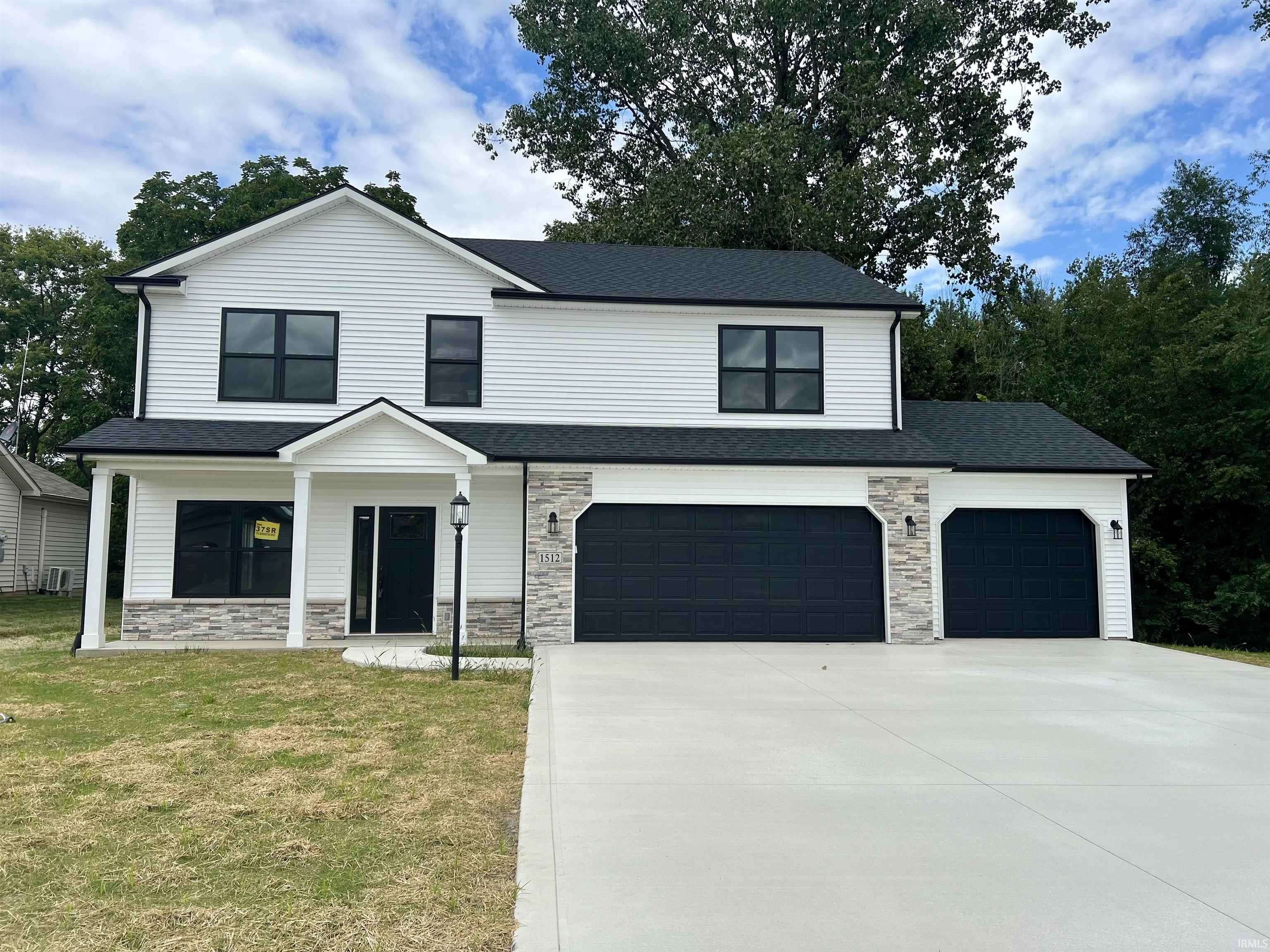 Auburn, IN 46706,1512 Barrington Drive