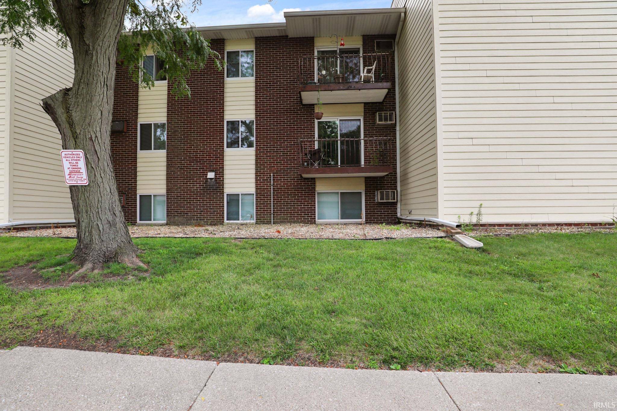 Crown Point, IN 46307,121 N West St Street #Apt. 13