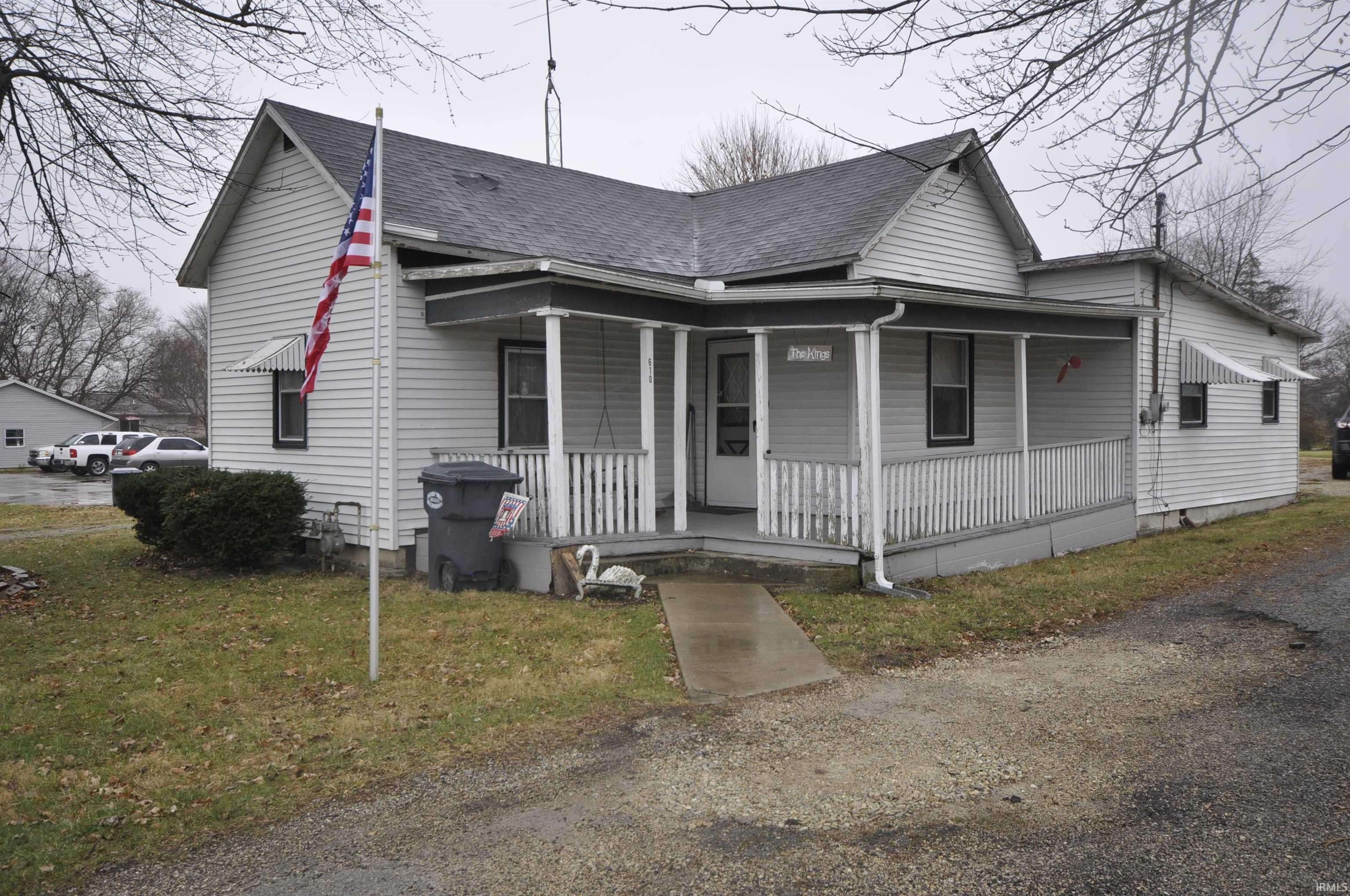 Farmland, IN 47340,610 N Pursley Street