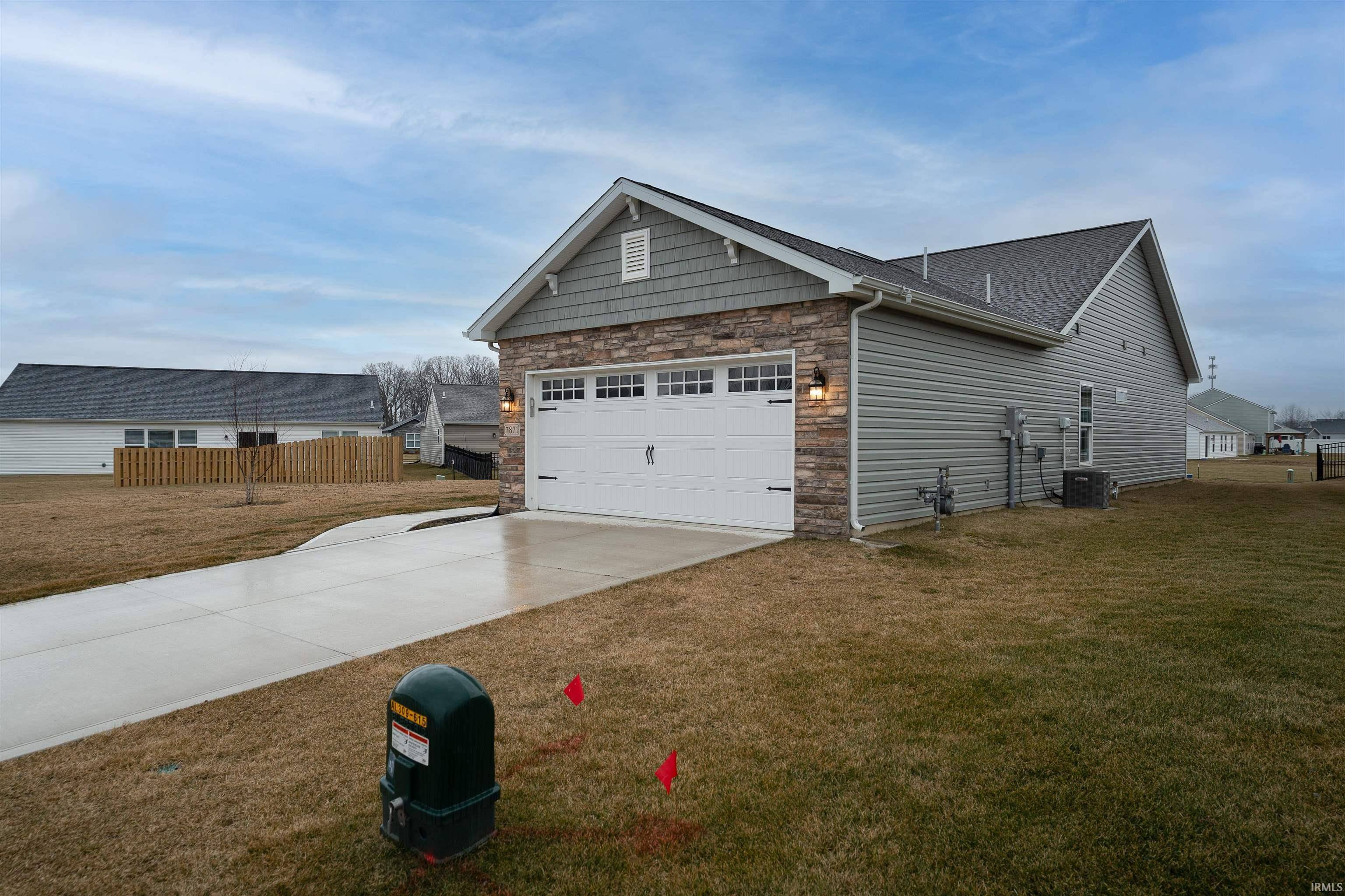 Fort Wayne, IN 46835,7871 Sunbeam Cove