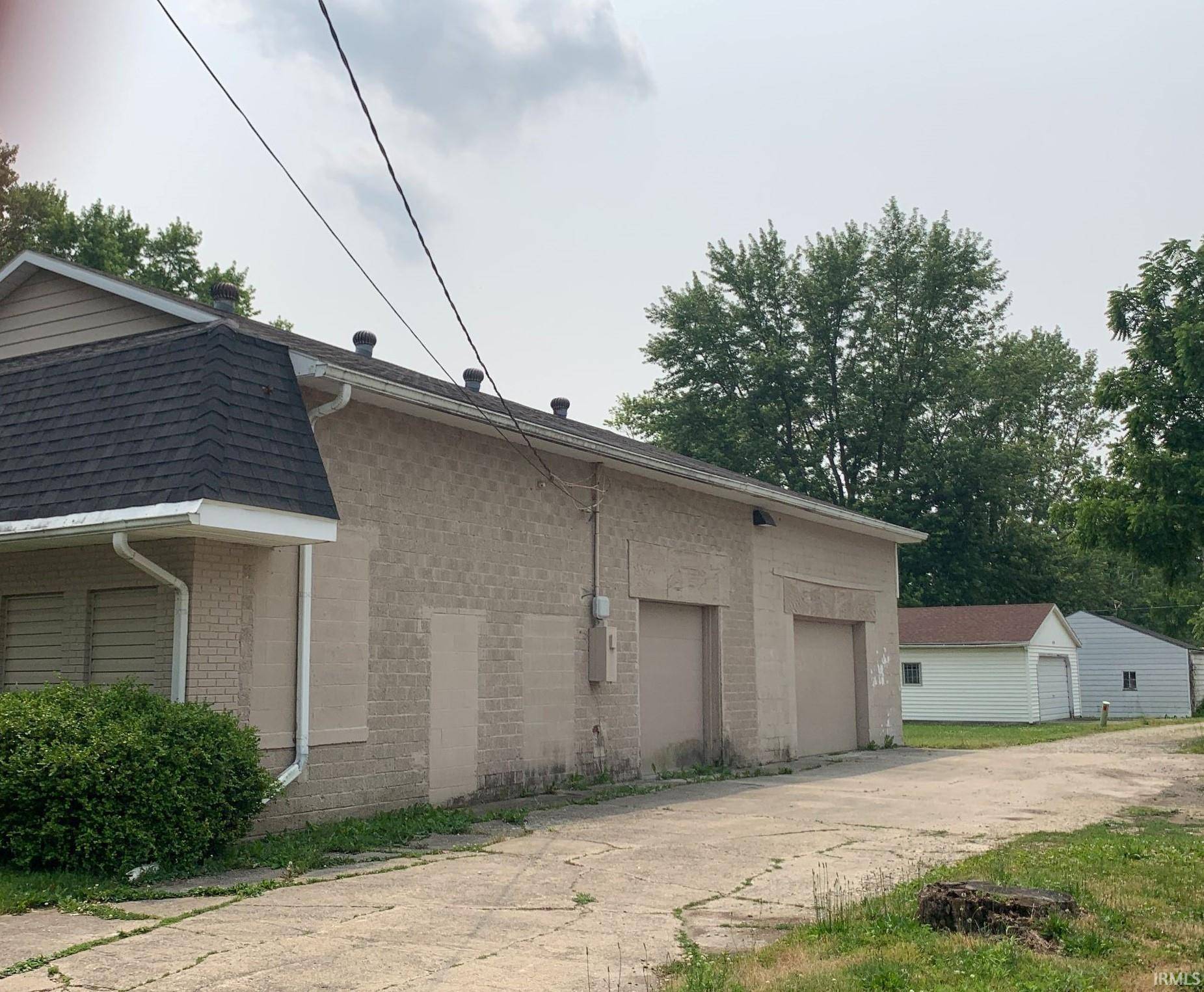 Muncie, IN 47302-3827,1415 S Meeker Avenue