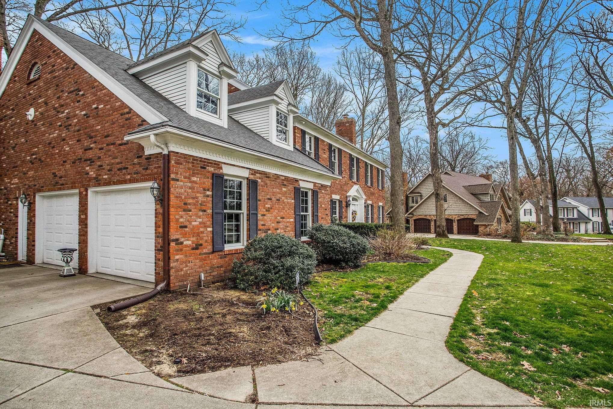 Granger, IN 46530-9015,51058 Woodcliff Court