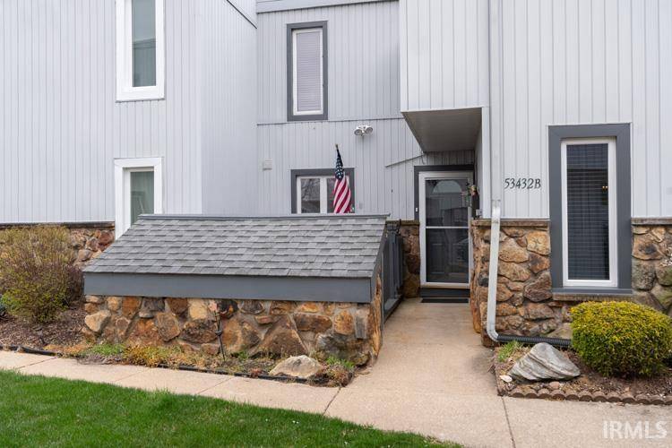 South Bend, IN 46637,53432 STONERIDGE ST APT B Street