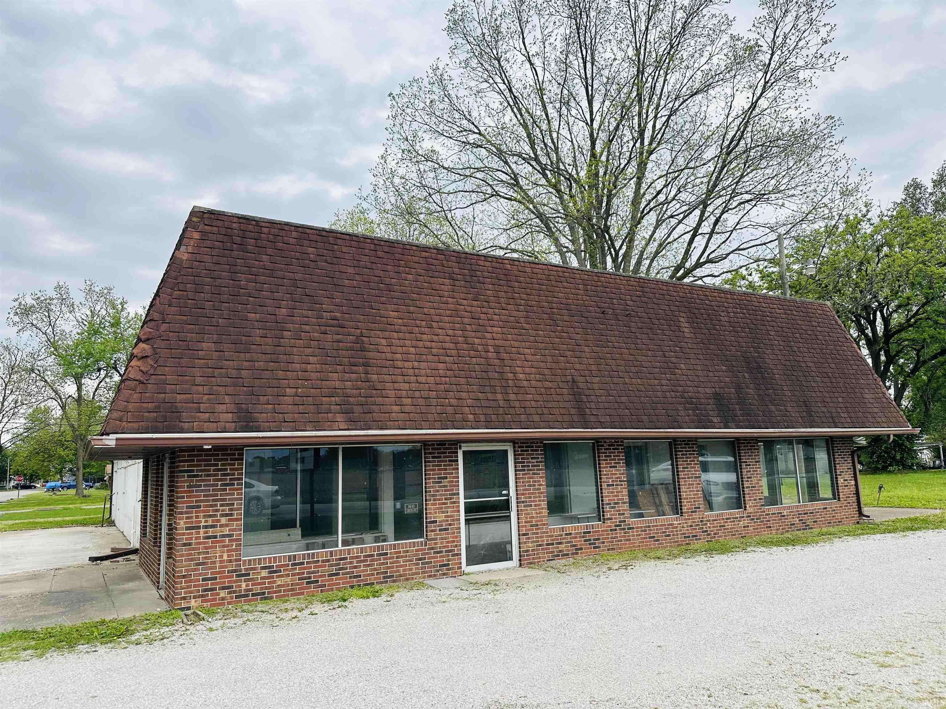 Mount Vernon, IN 47620,1136 E FOURTH Street