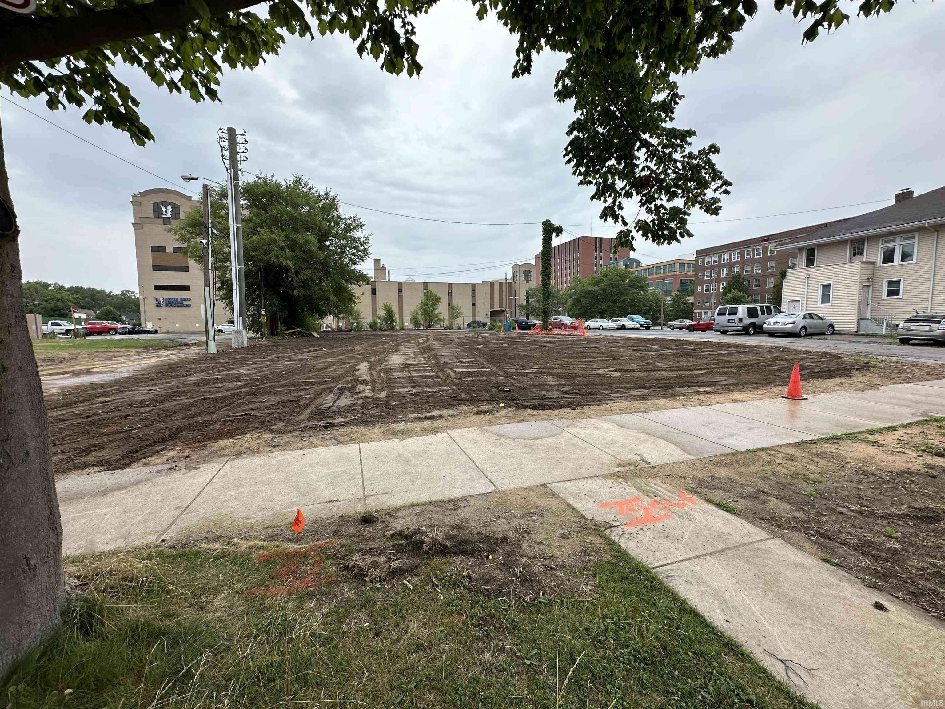 South Bend, IN 46601-1011,211 W Marion Street