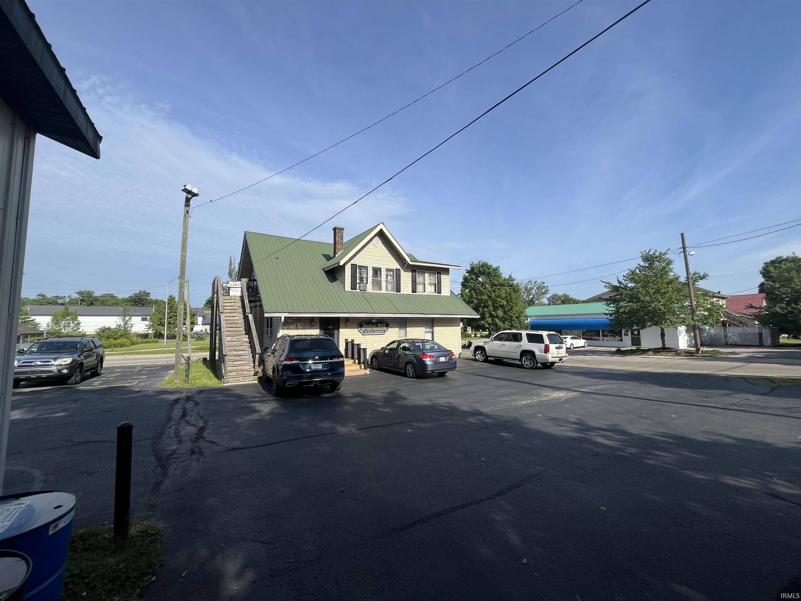 Bloomington, IN 47401,801 S Walnut Street
