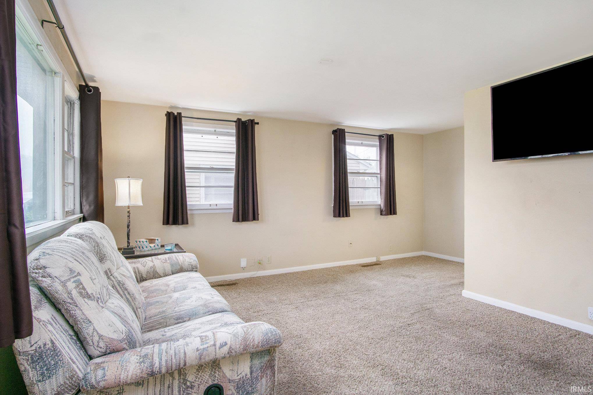 South Bend, IN 46615,2922 Sunnymede Avenue