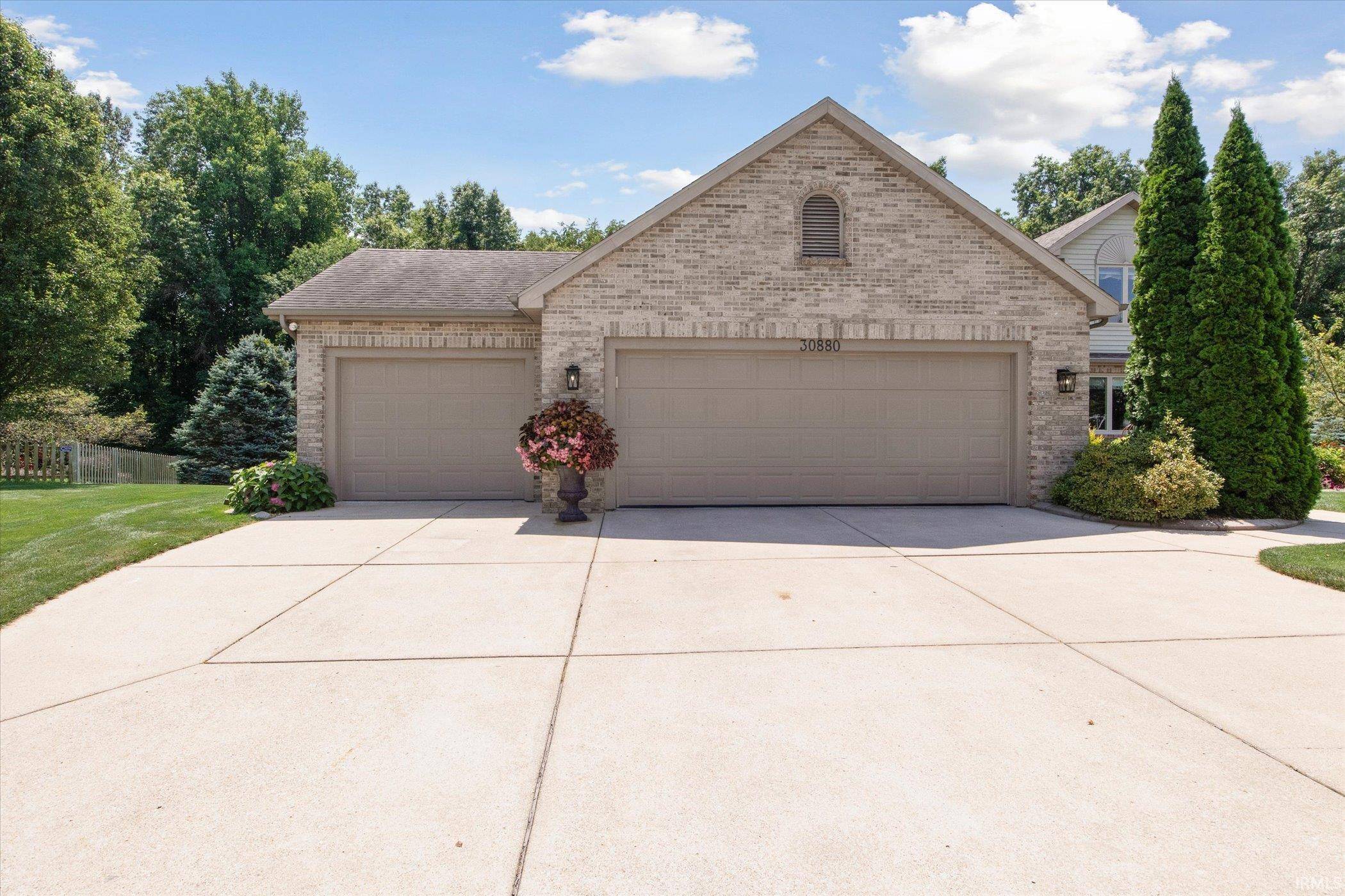 Granger, IN 46530,30880 Field Stone Drive
