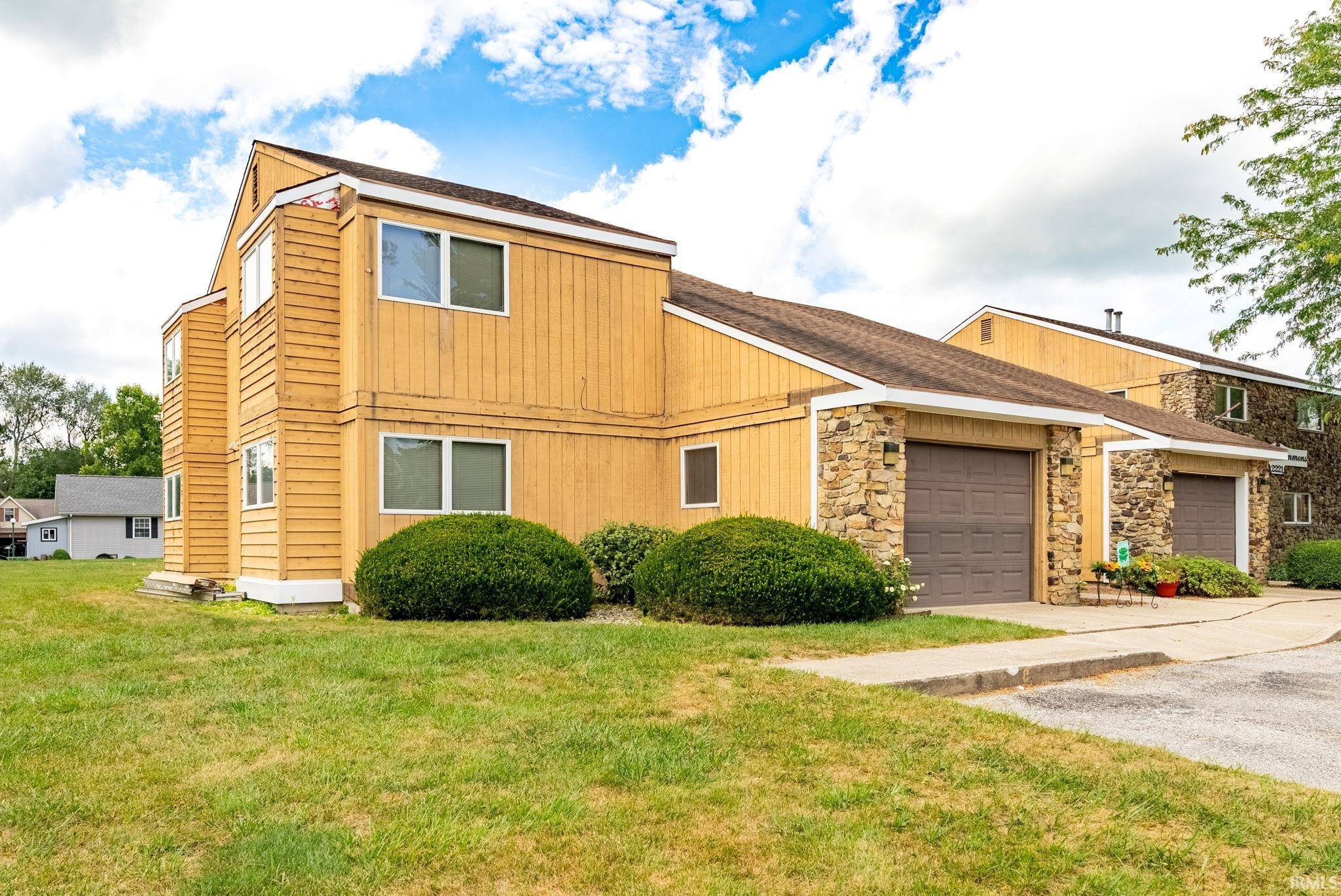 Plymouth, IN 46563,2221 Hillcrest Avenue #G