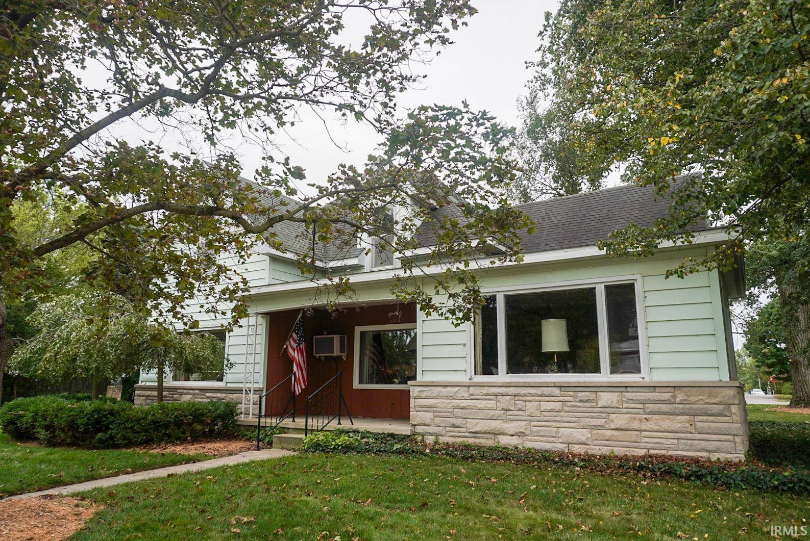Medaryville, IN 47957,303 E Main Street