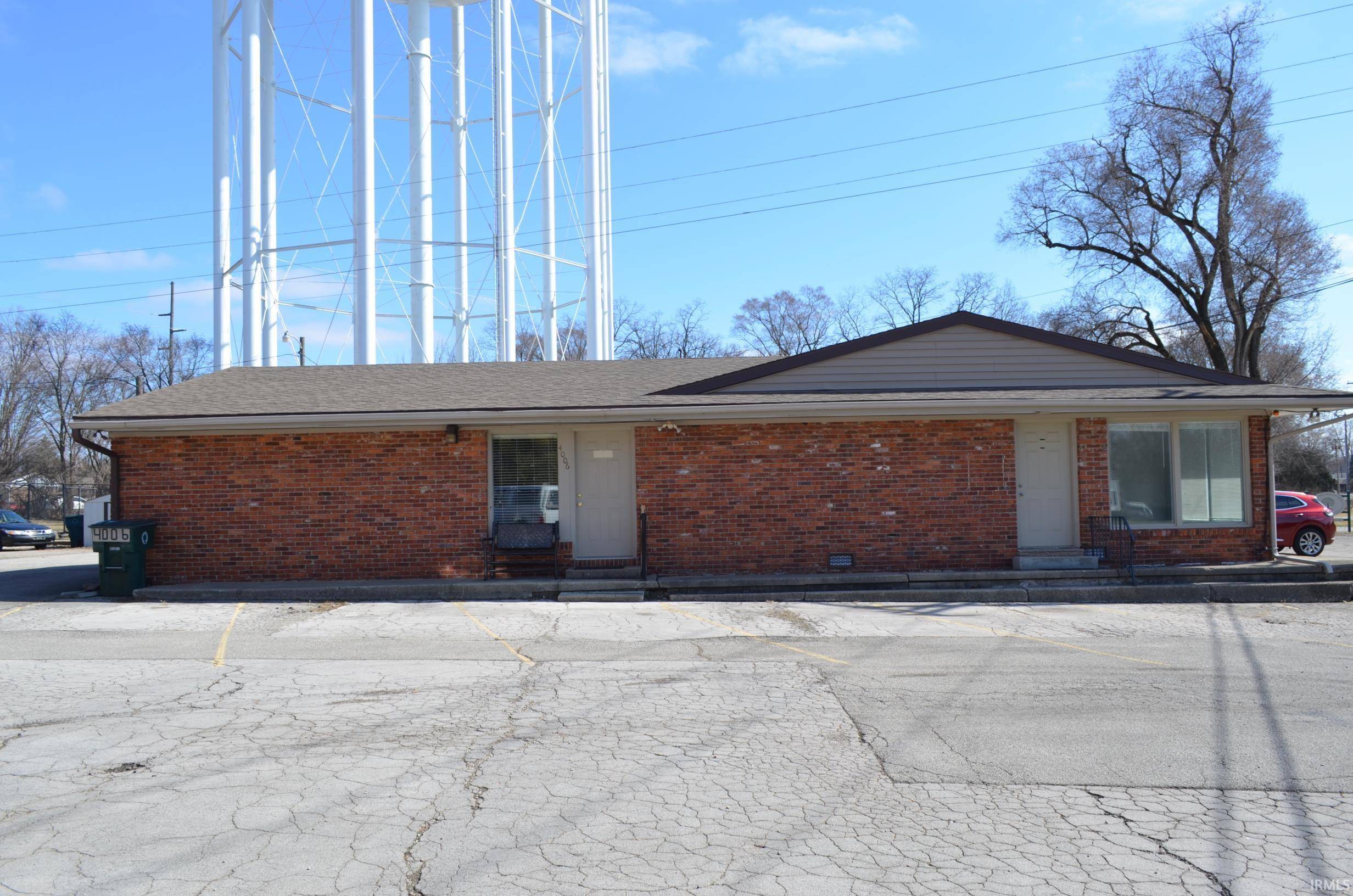 Muncie, IN 47304-3609,4000-4006 W Jackson Street