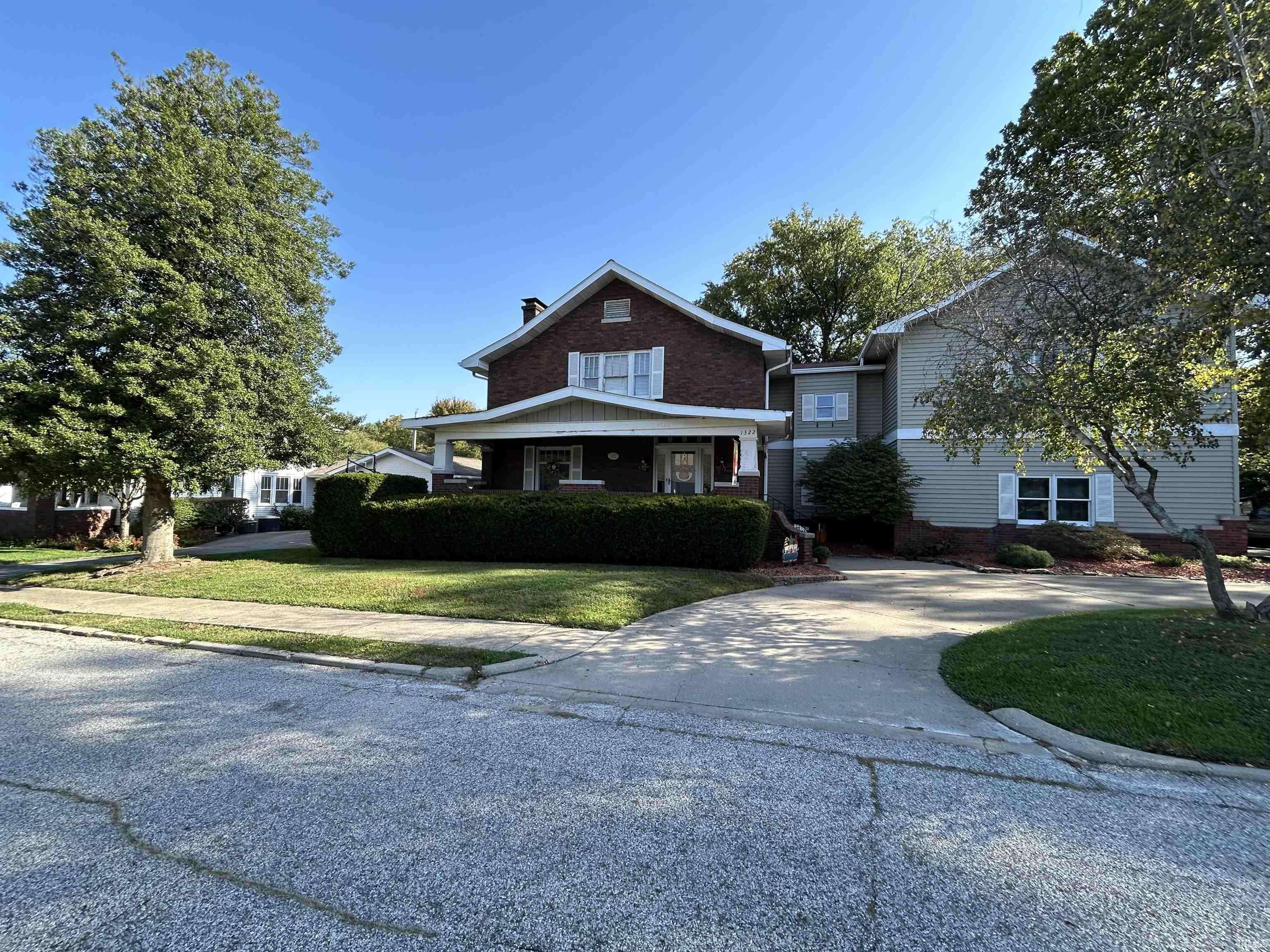 Vincennes, IN 47591,1322 Audubon Road