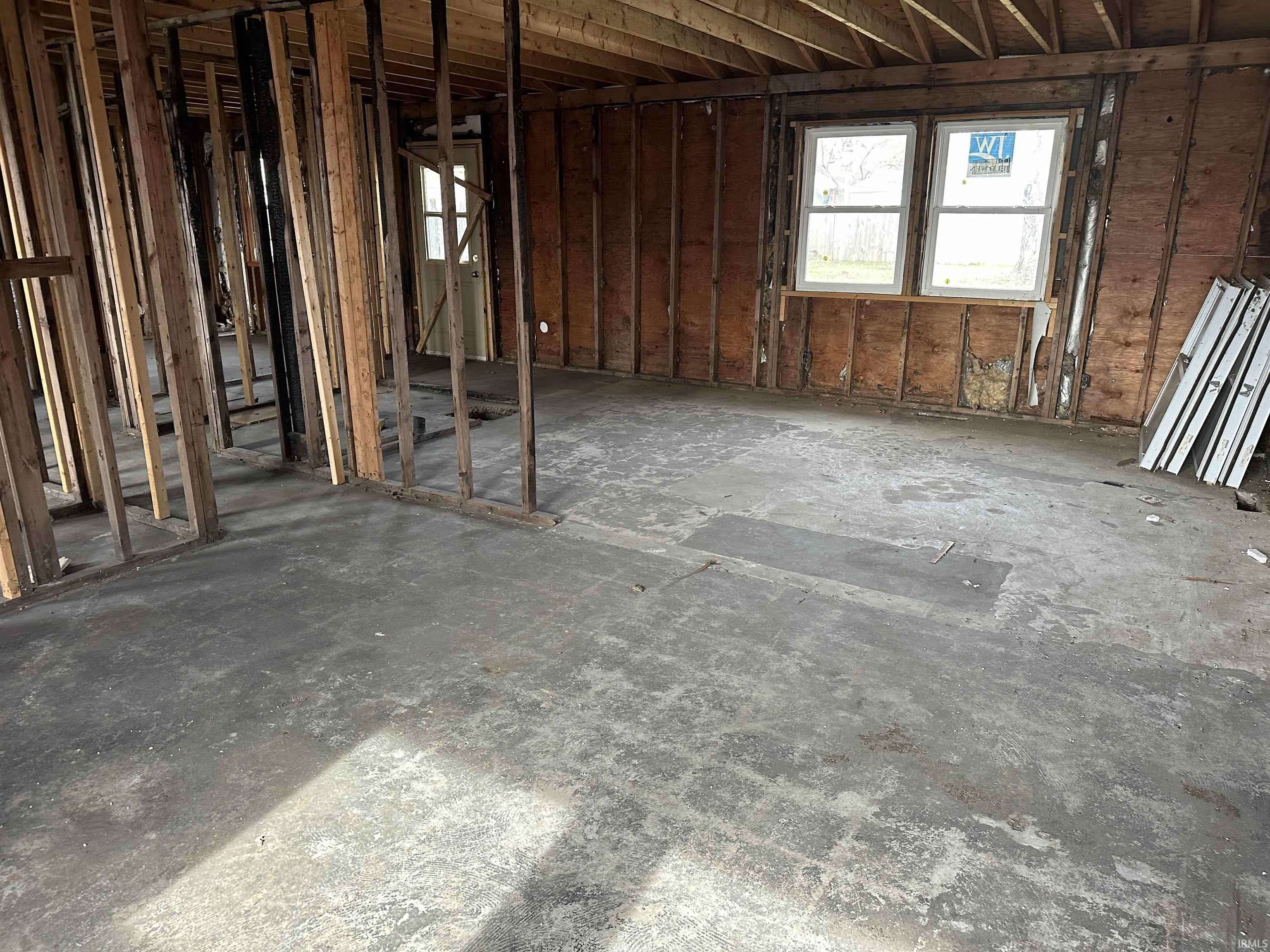Elkhart, IN 46516-1669,28831 Driftwood Drive