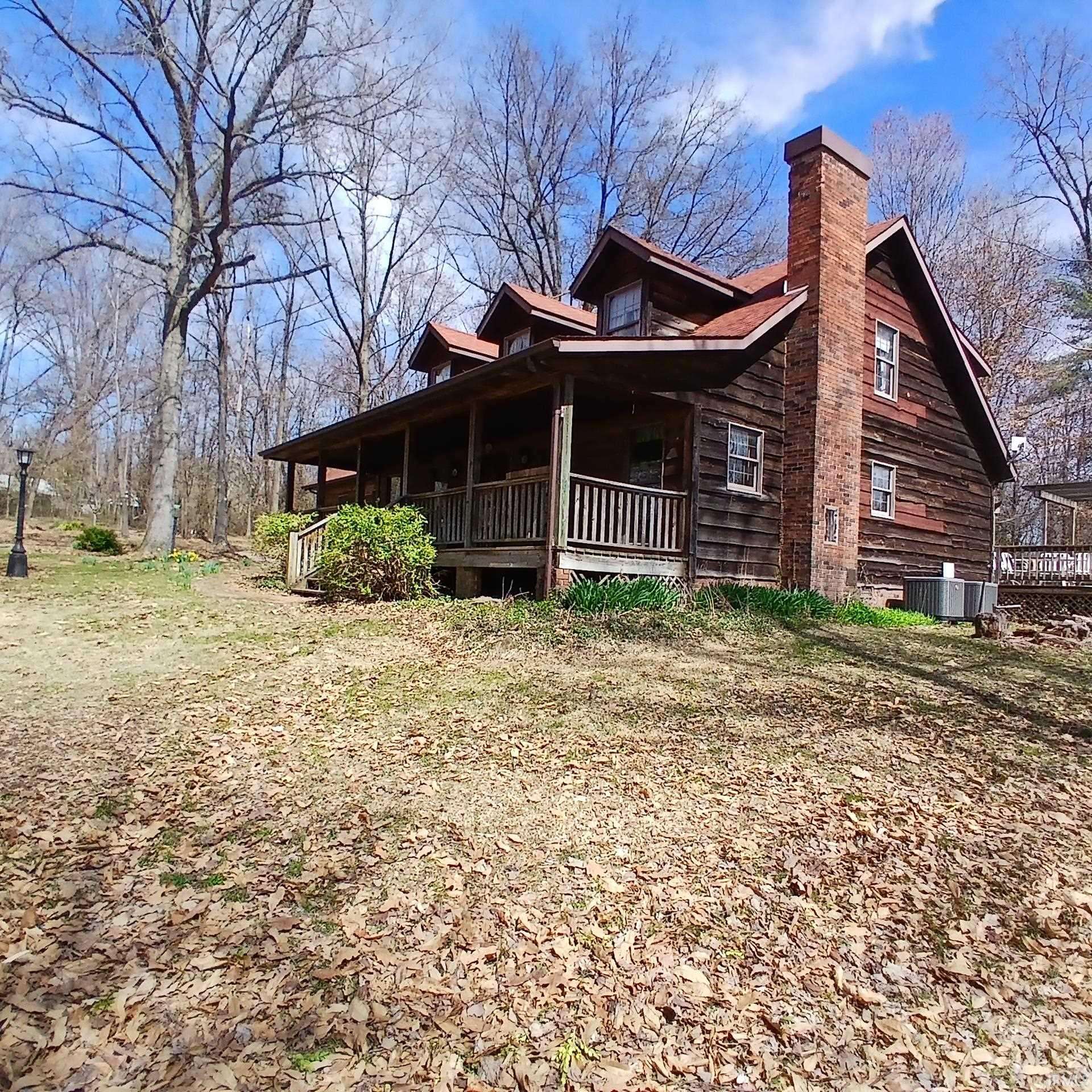 Odon, IN 47562,105 Jacob Orchard