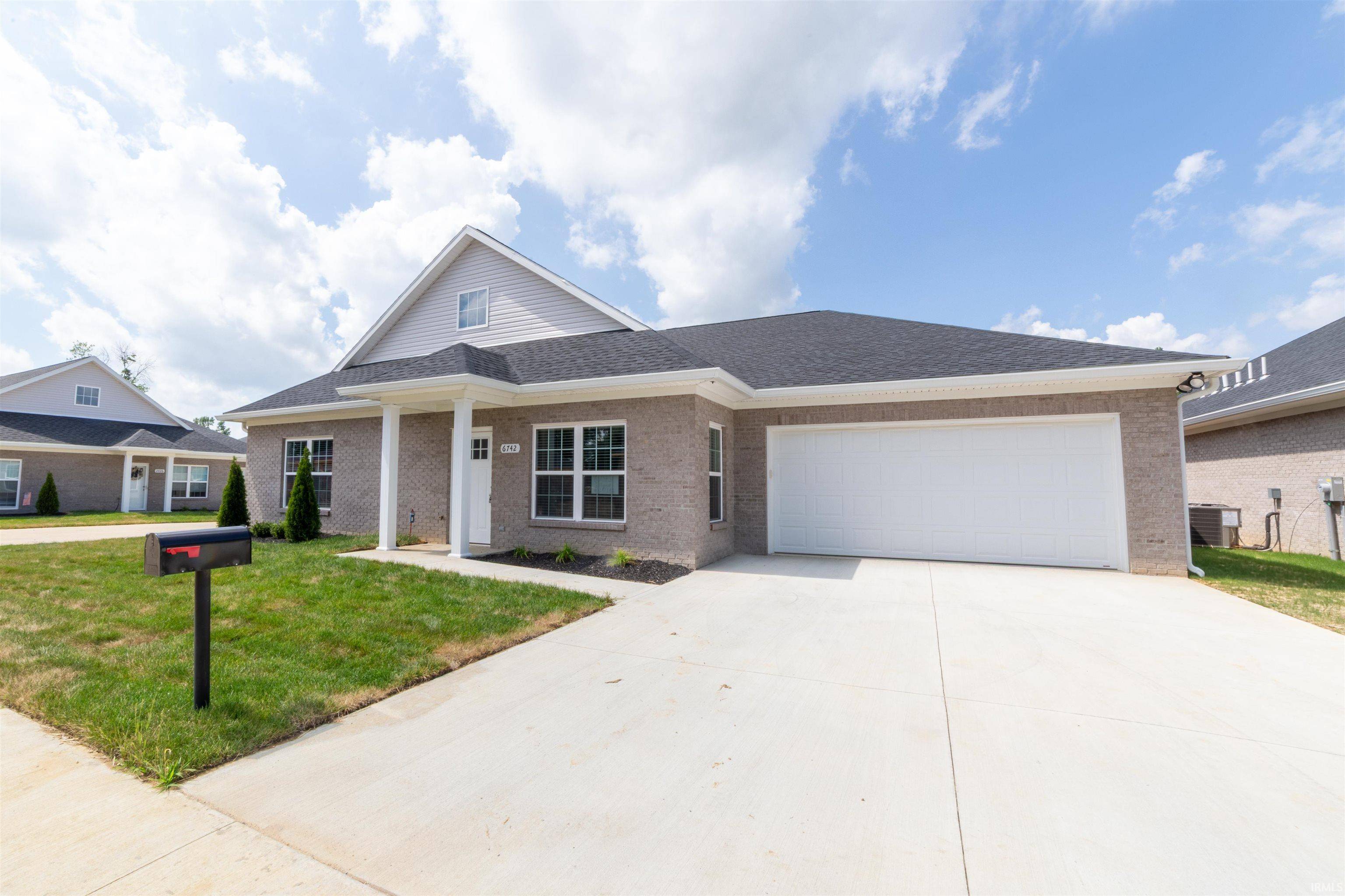 Evansville, IN 47715,6742 Ellipse Place