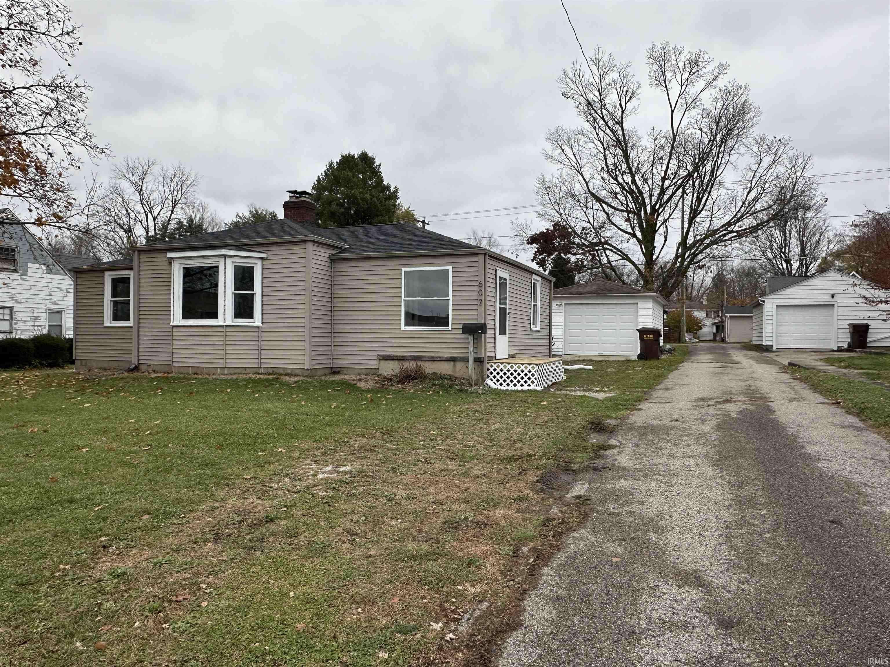 Ligonier, IN 46767,607 Grand Street