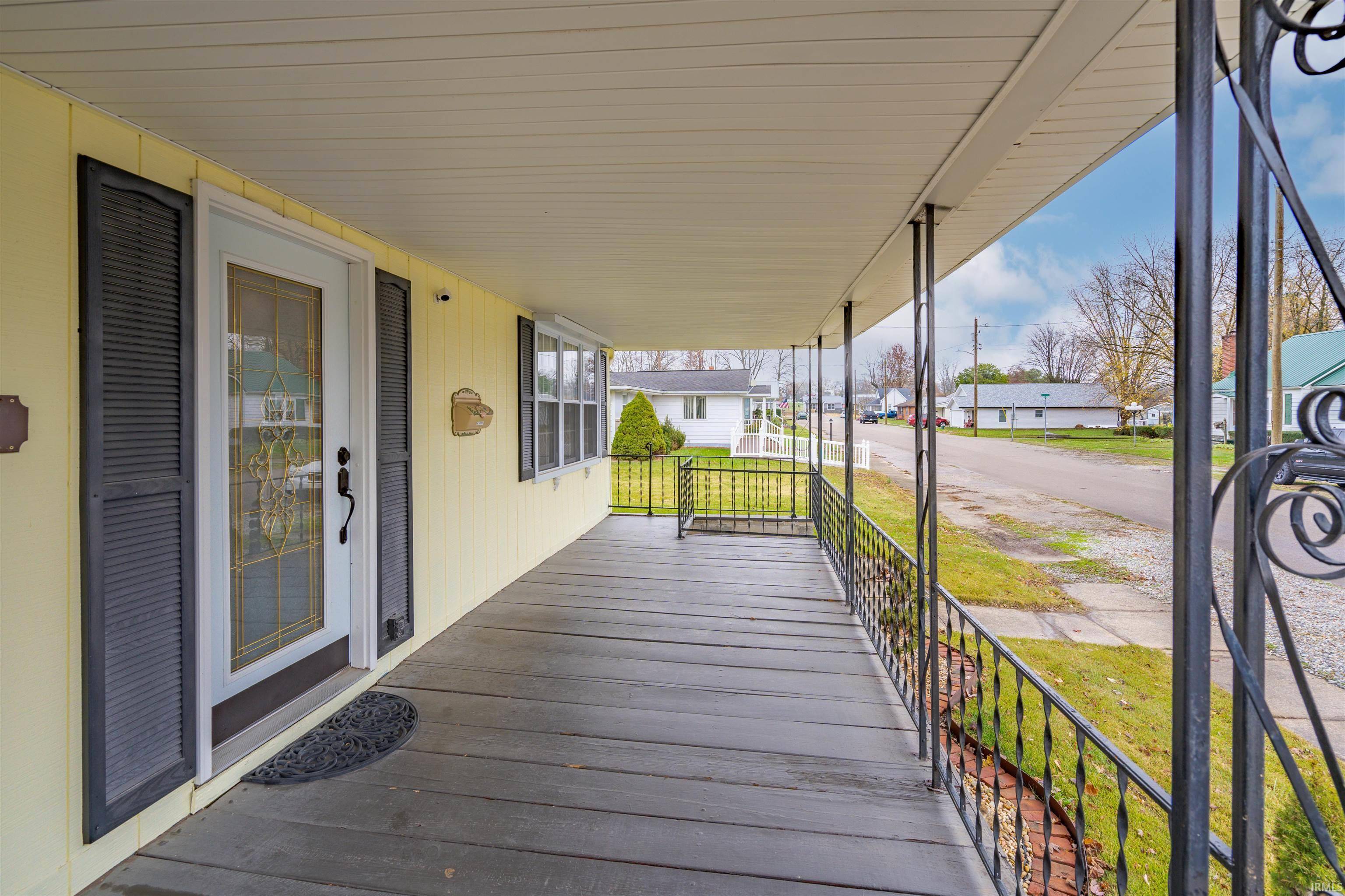 Odon, IN 47562,404 E Walnut Street