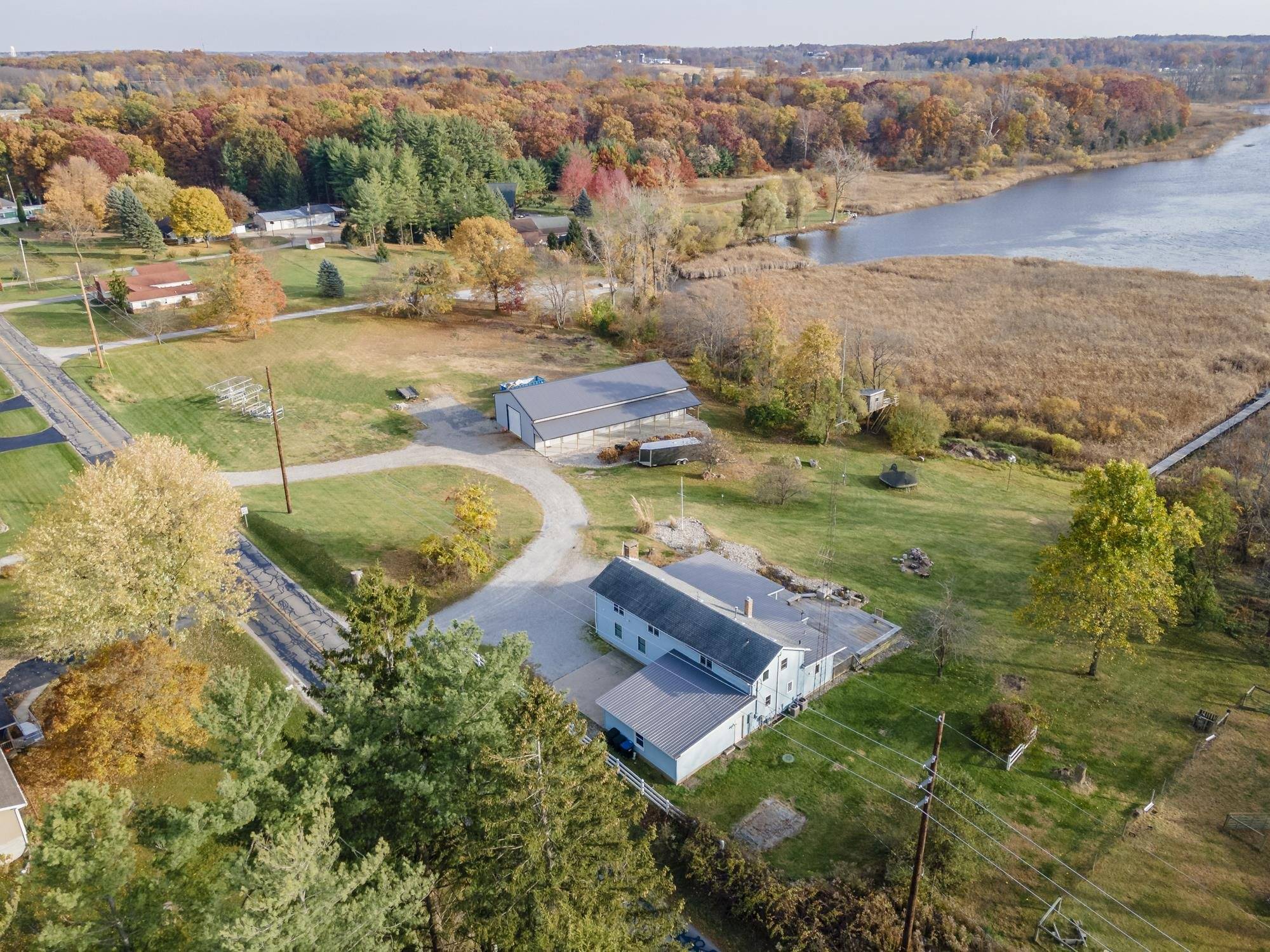 Angola, IN 46703,3095 W 100 N Loon Lake