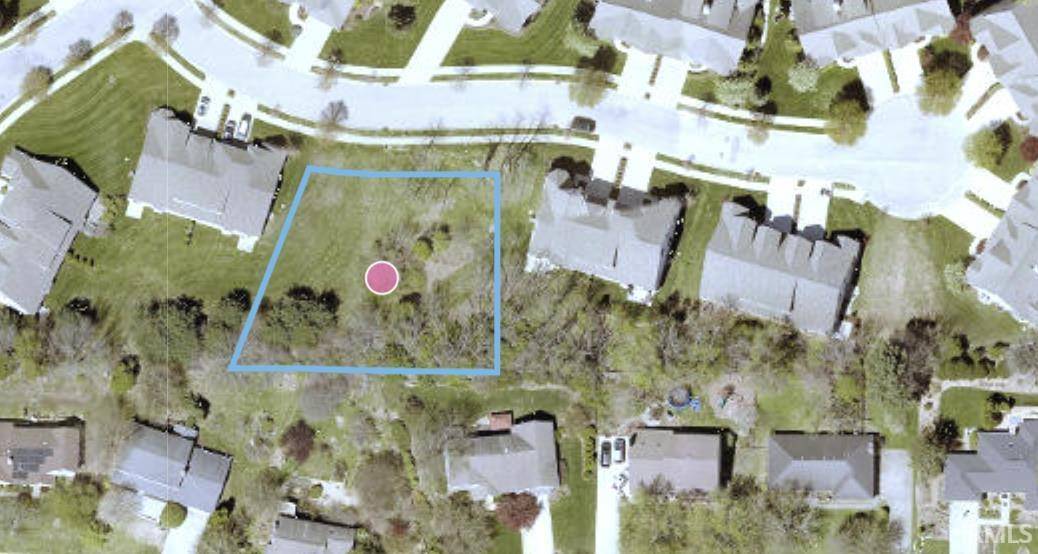 Bloomington, IN 47401,3122 E Wyndam Court #33
