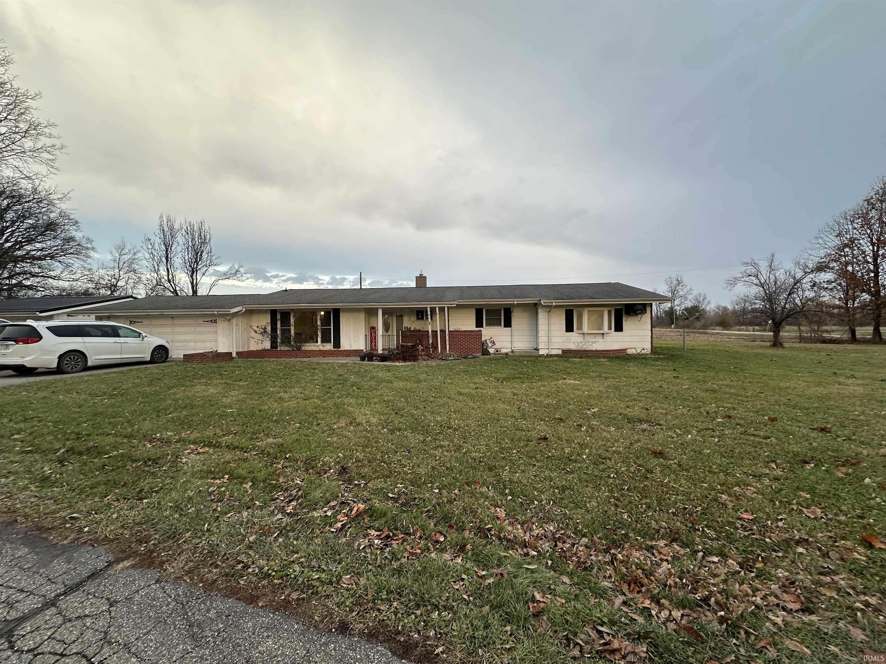 Shelburn, IN 47879,115 E County Road 550 N Street