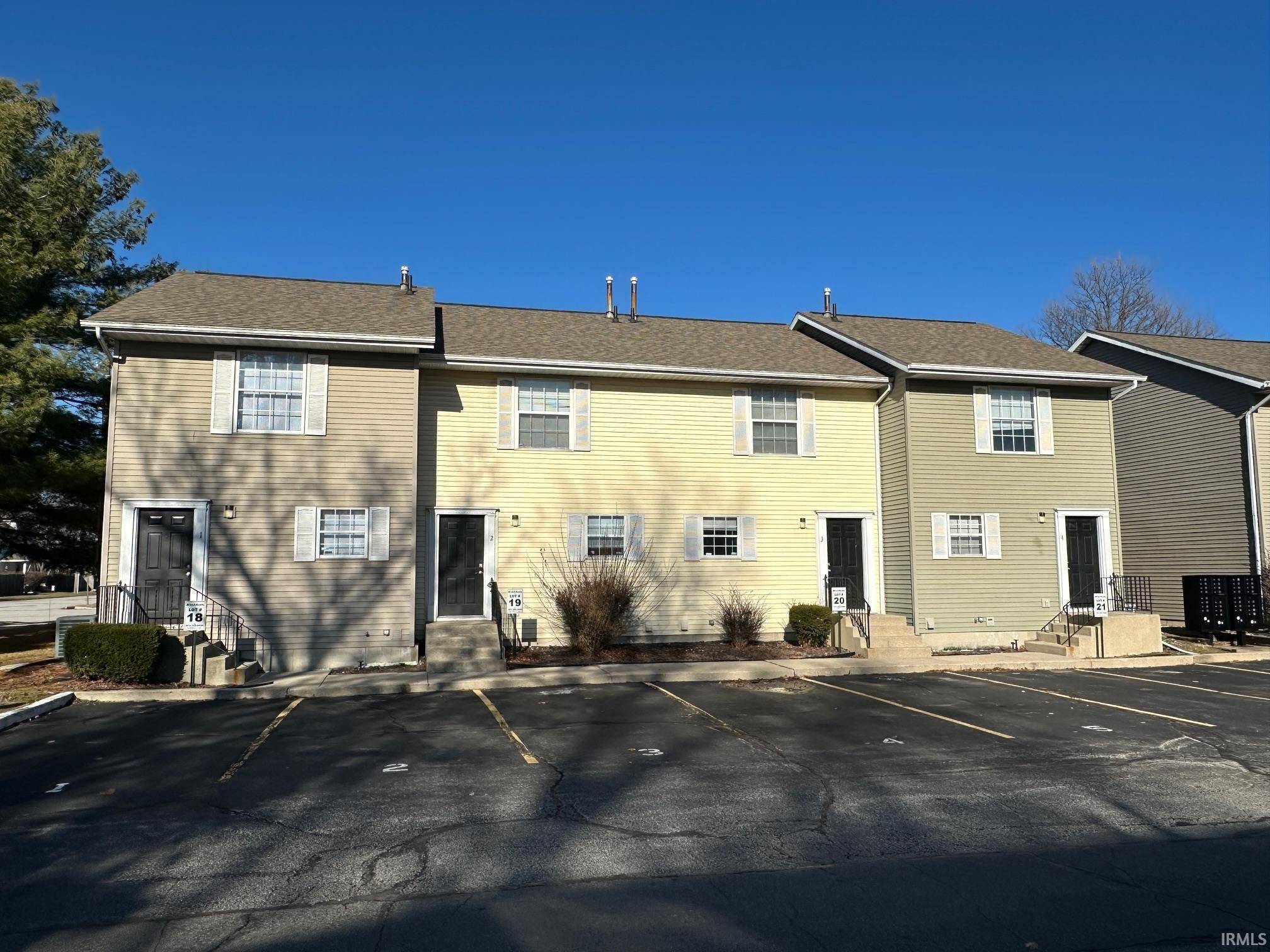 South Bend, IN 46617,424 N Francis #18 Street #18