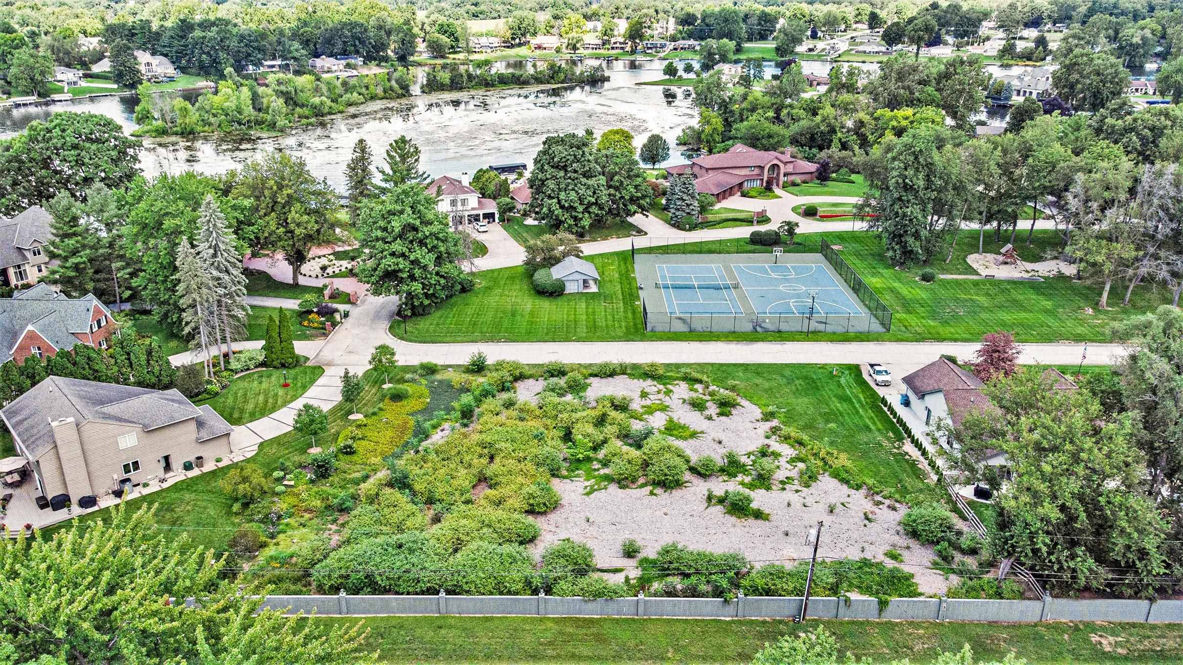 Elkhart, IN 46516,22266 Heron Cove Lane