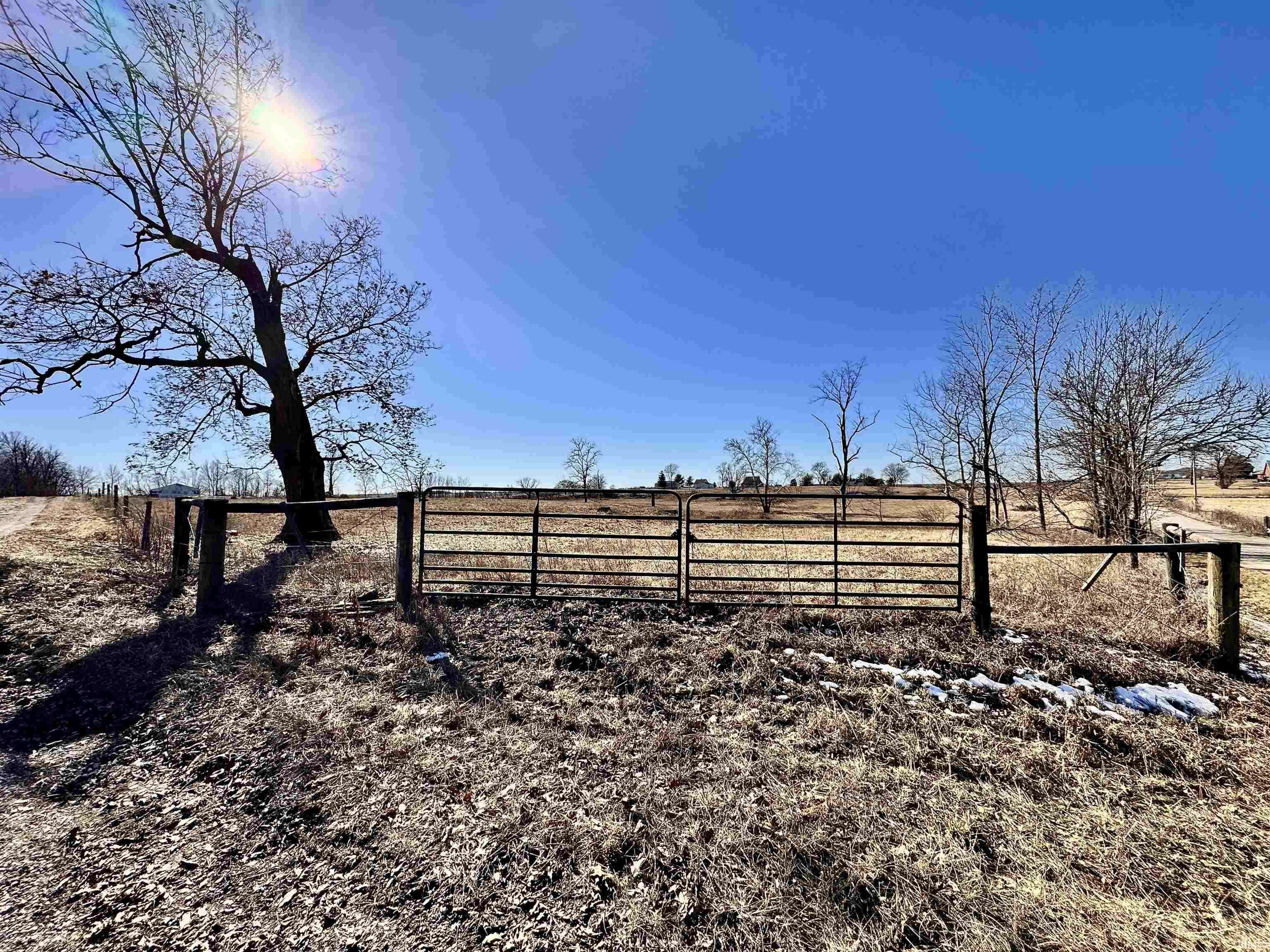 Veedersburg, IN 47987,East 400 S County Road