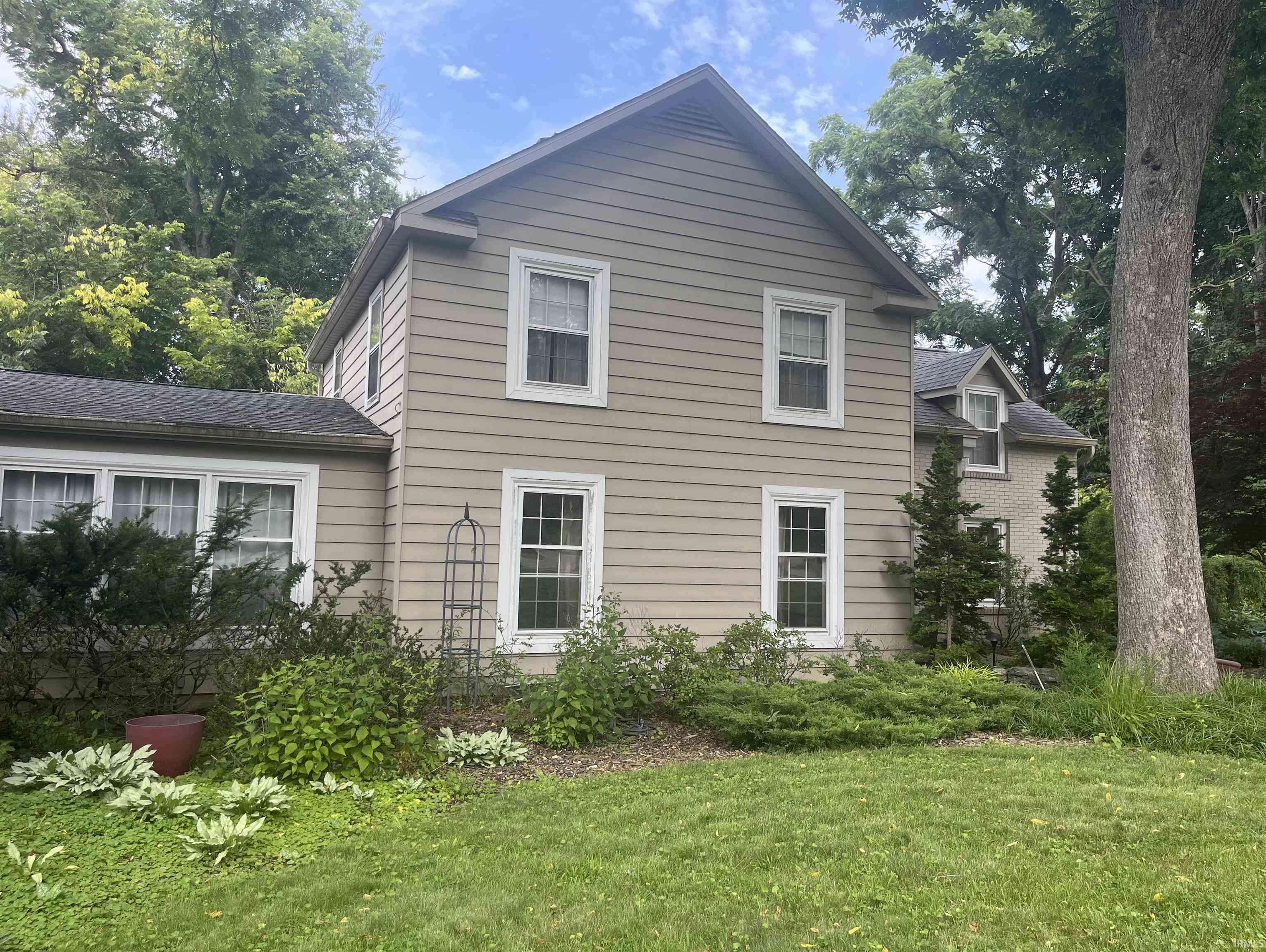 Bloomington, IN 47401,904 S Eagleson Avenue