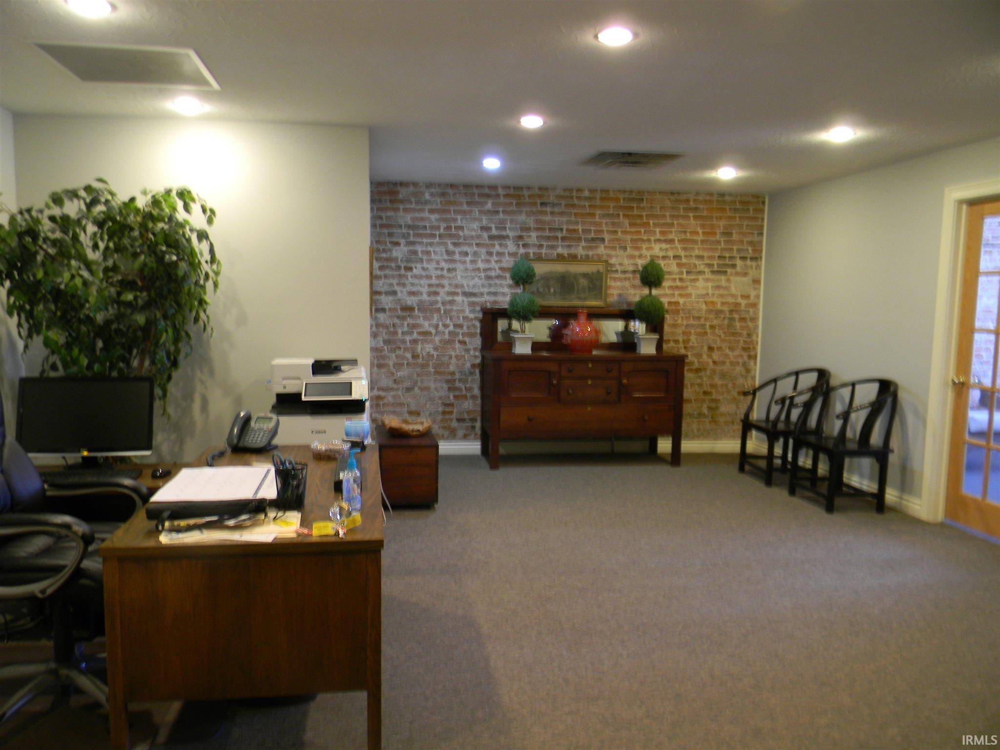 Spencer, IN 47460,23 S Main Street