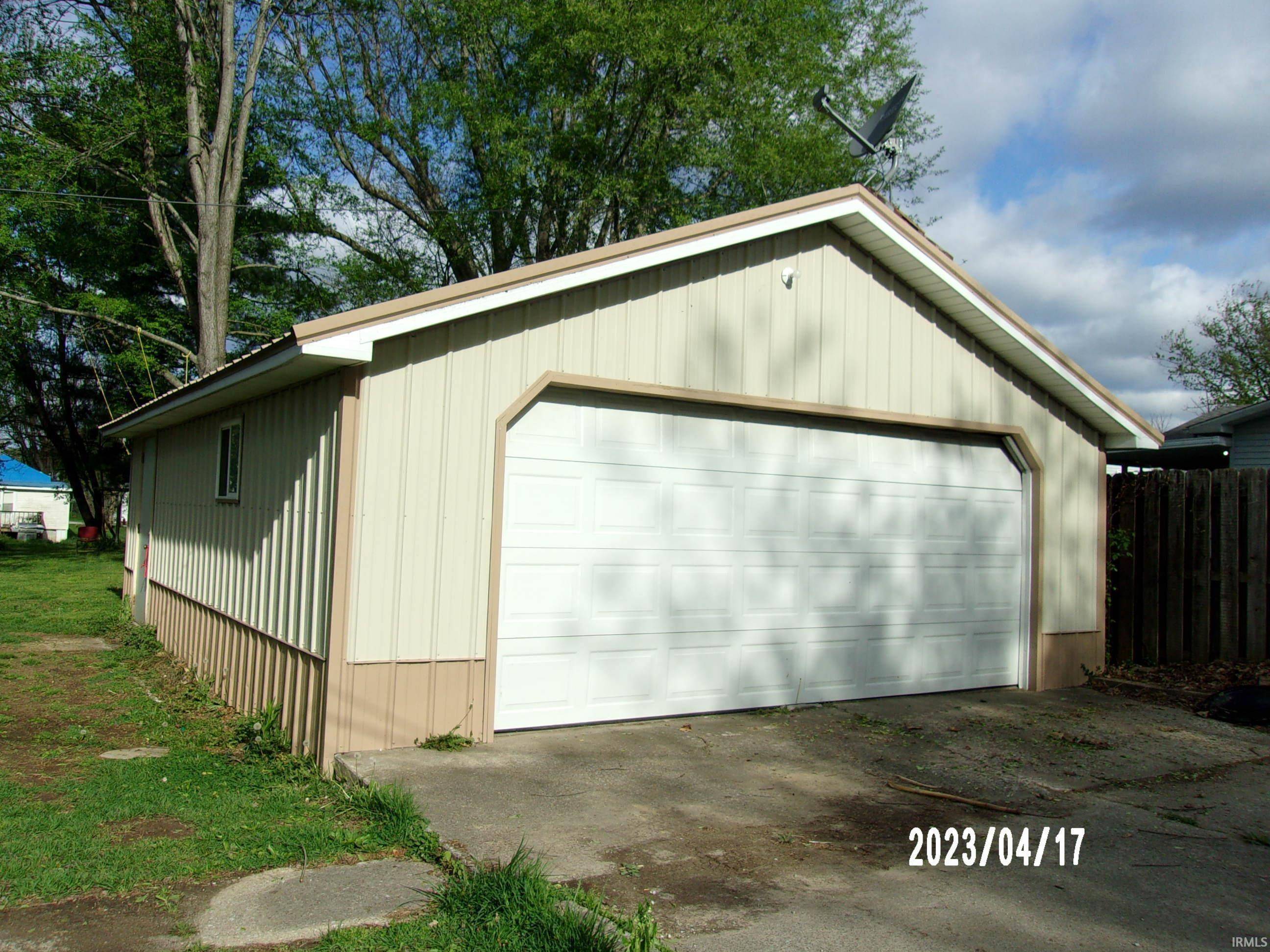 Paoli, IN 47454,315 S MULBERRY Roads