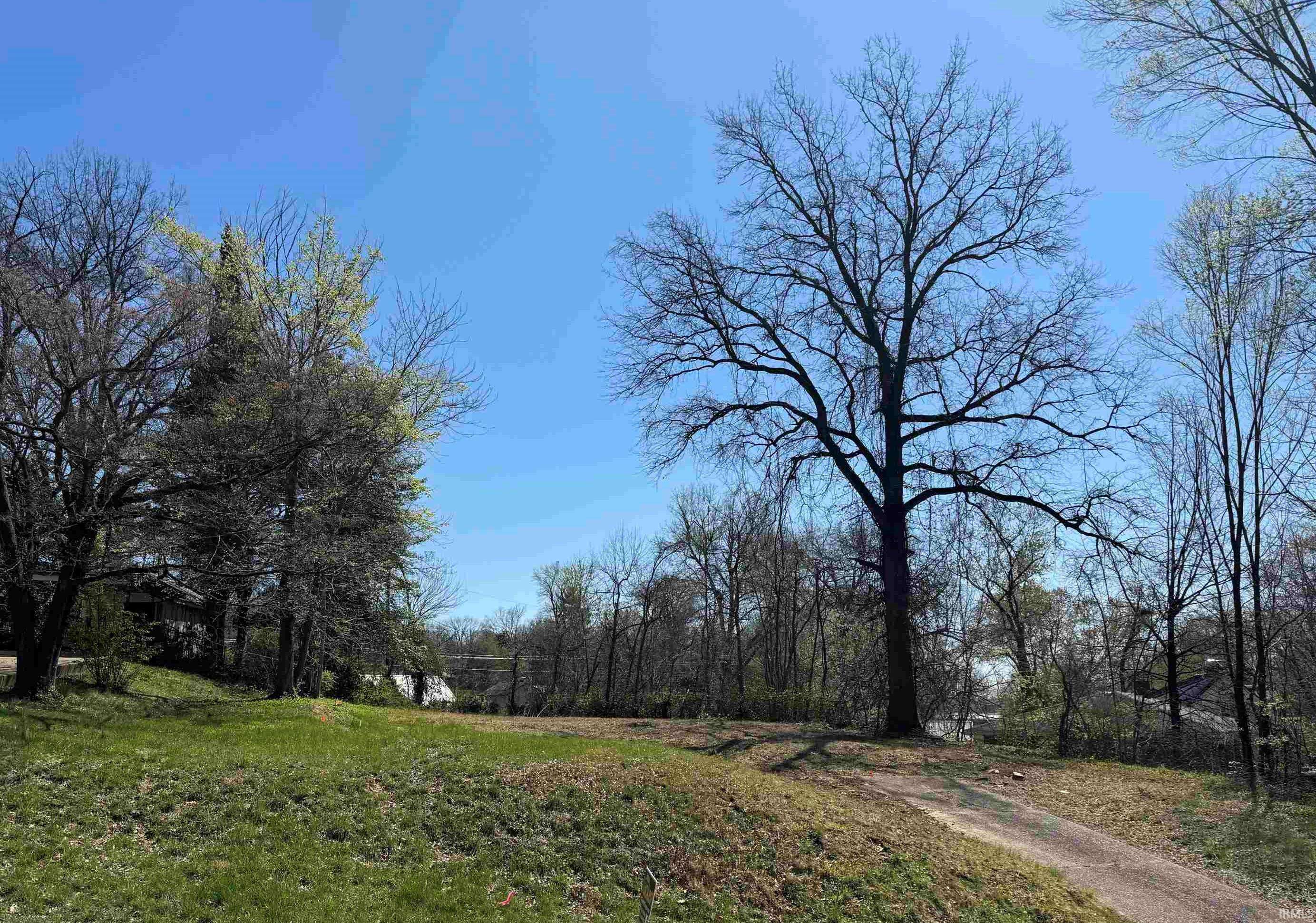 Evansville, IN 47720,1701 Russell Avenue